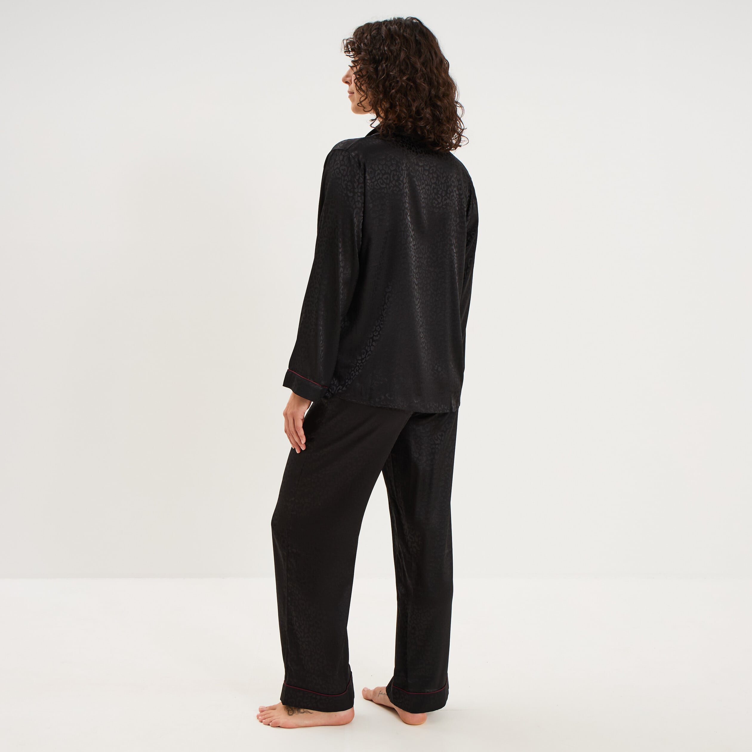 Ensemble pyjama satin chemise pantalon noir femme