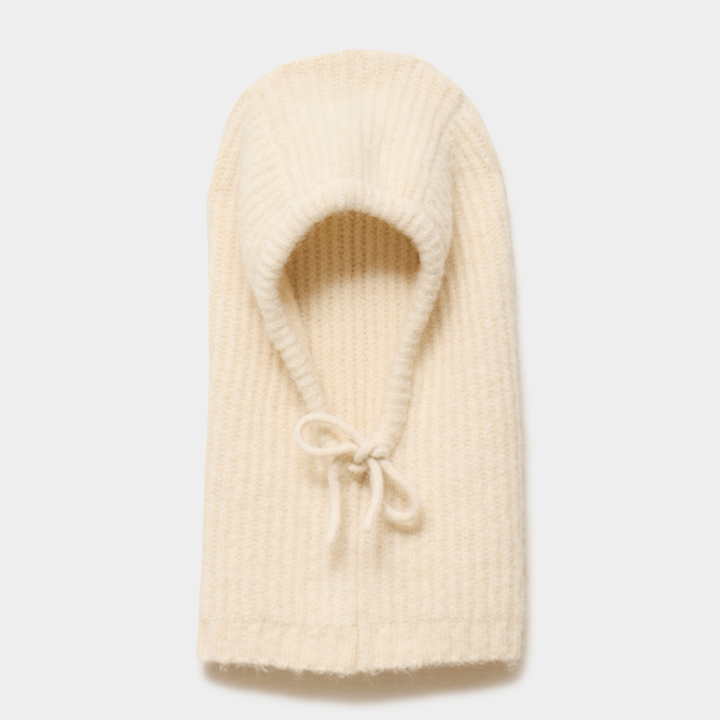 Cagoule tricot&eacute;e ivoire femme