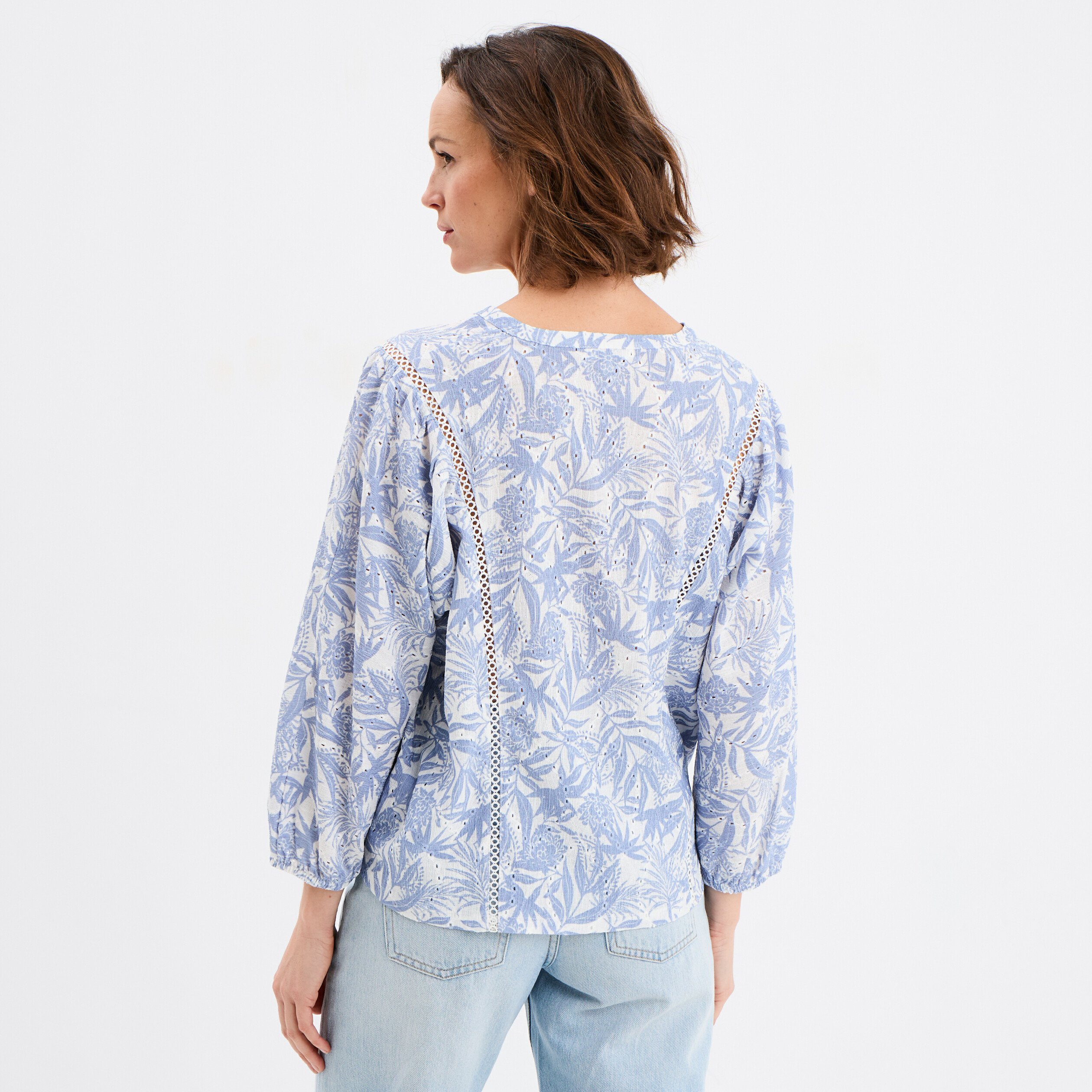 t shirt ajoure manches 34 col en v bleu lavande femme T-shirt ajouré manches 3/4 col en V bleu lavande femme