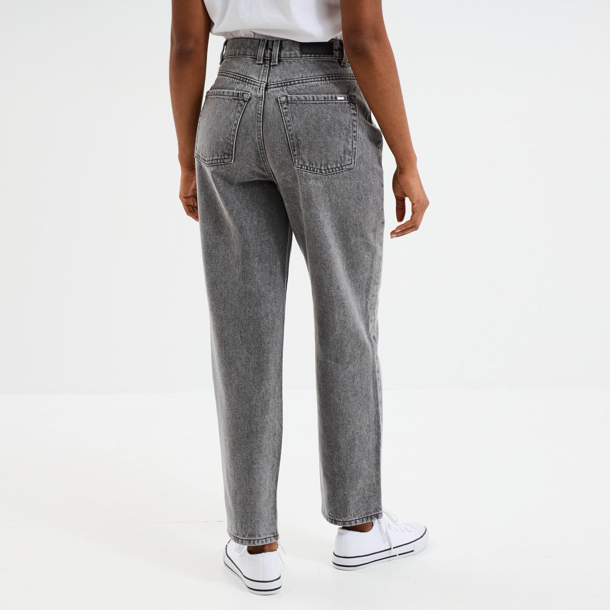 jeans mom 78eme taille haute creeks denim gris clair femme Jeans mom 7/8ème taille haute Creeks denim gris clair femme
