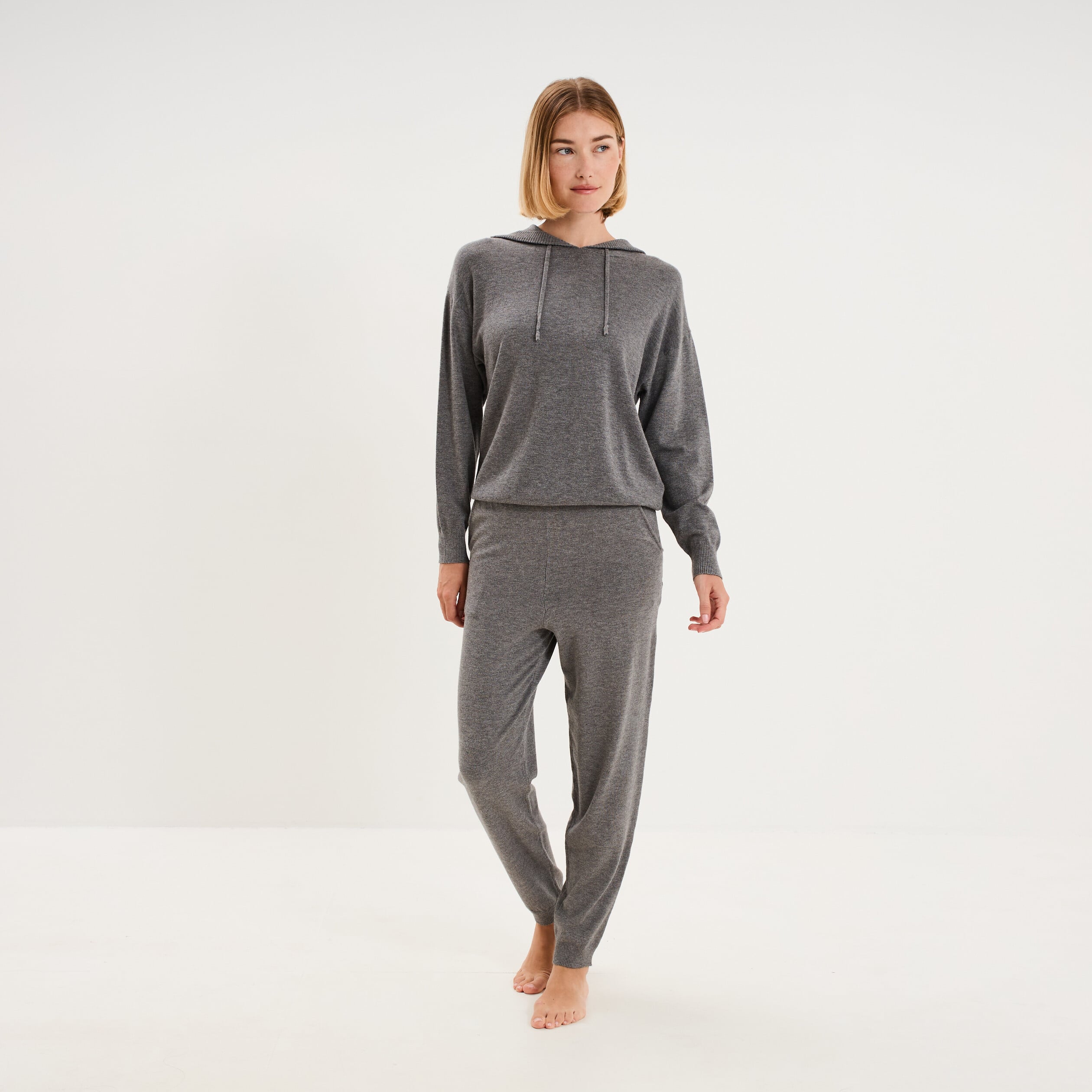 Bas de pyjama jogger en maille gris fonc&eacute; femme