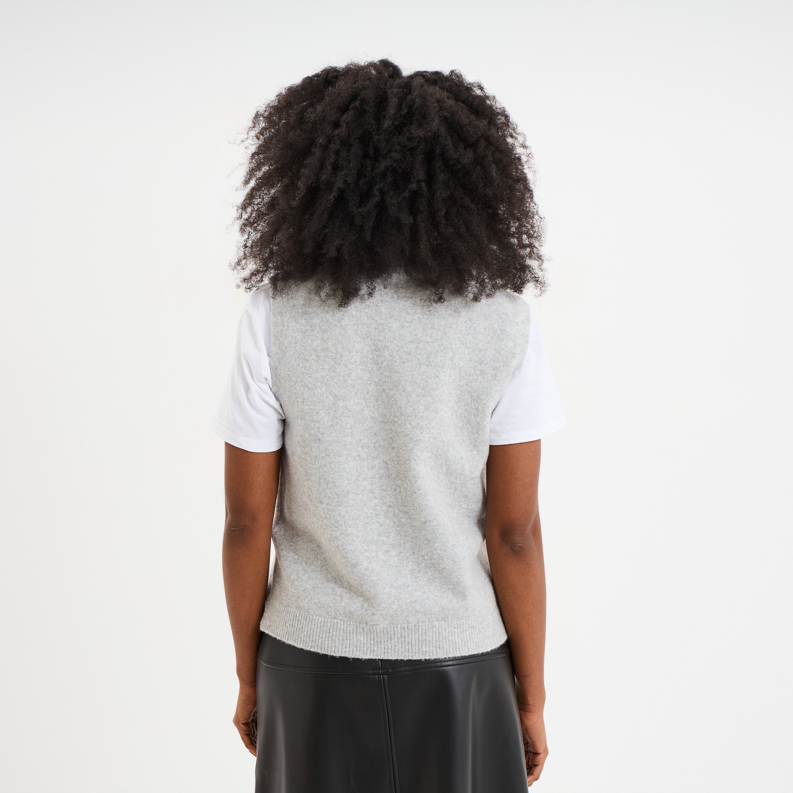 pull sans manches col rond gris clair femme Pull sans manches col rond gris clair femme