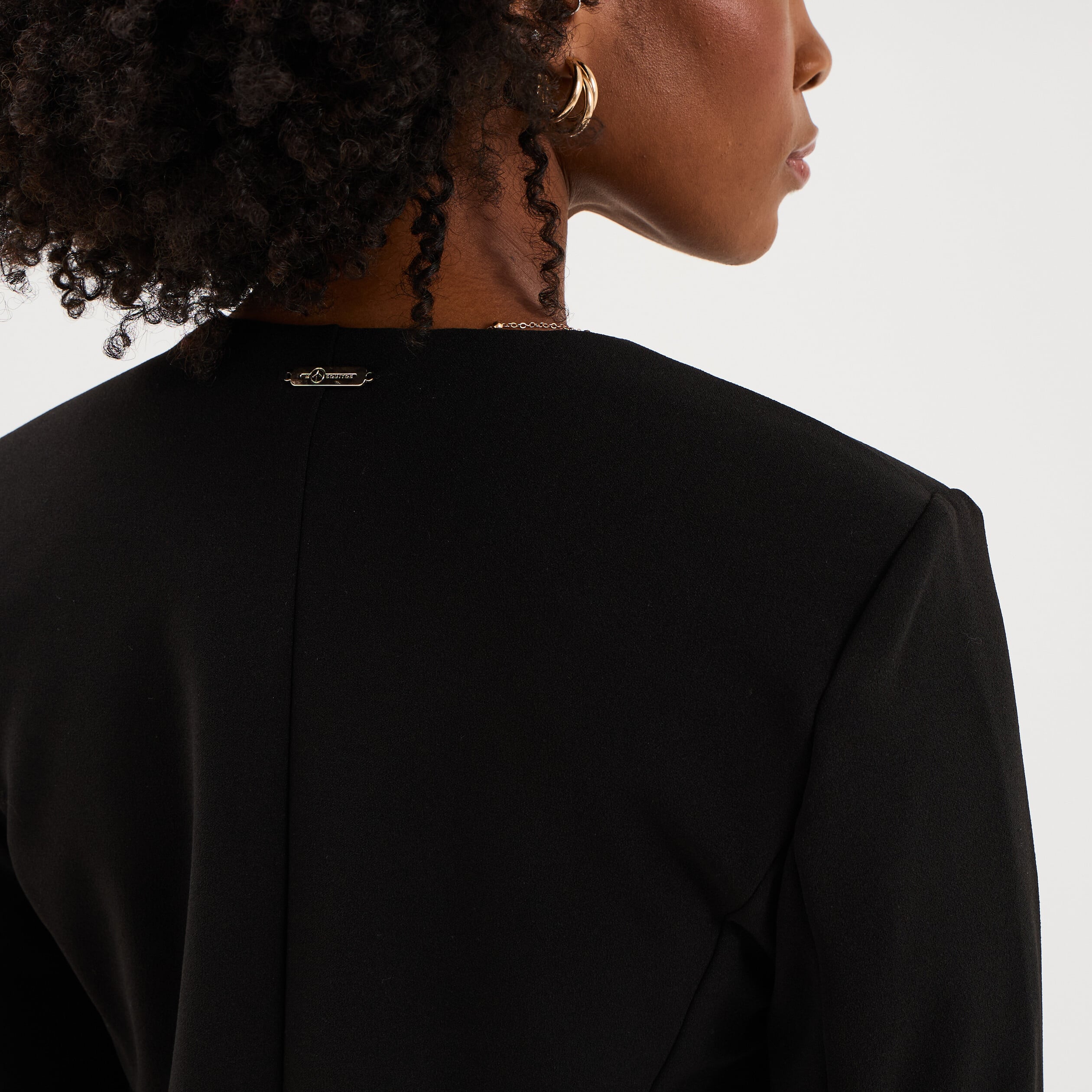 Veste bol&eacute;ro courte ajust&eacute;e noir femme