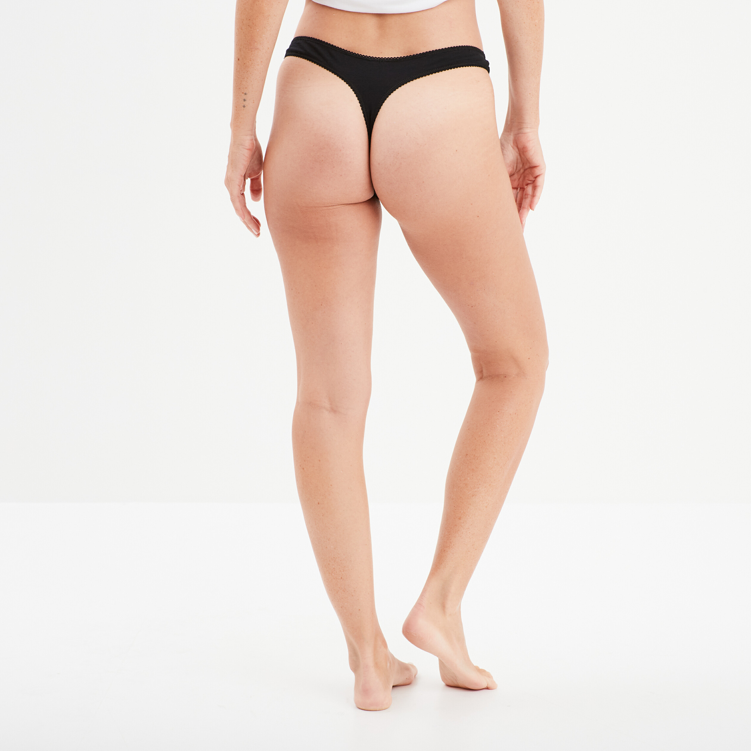 string avec dentelle noir femme String avec dentelle noir femme