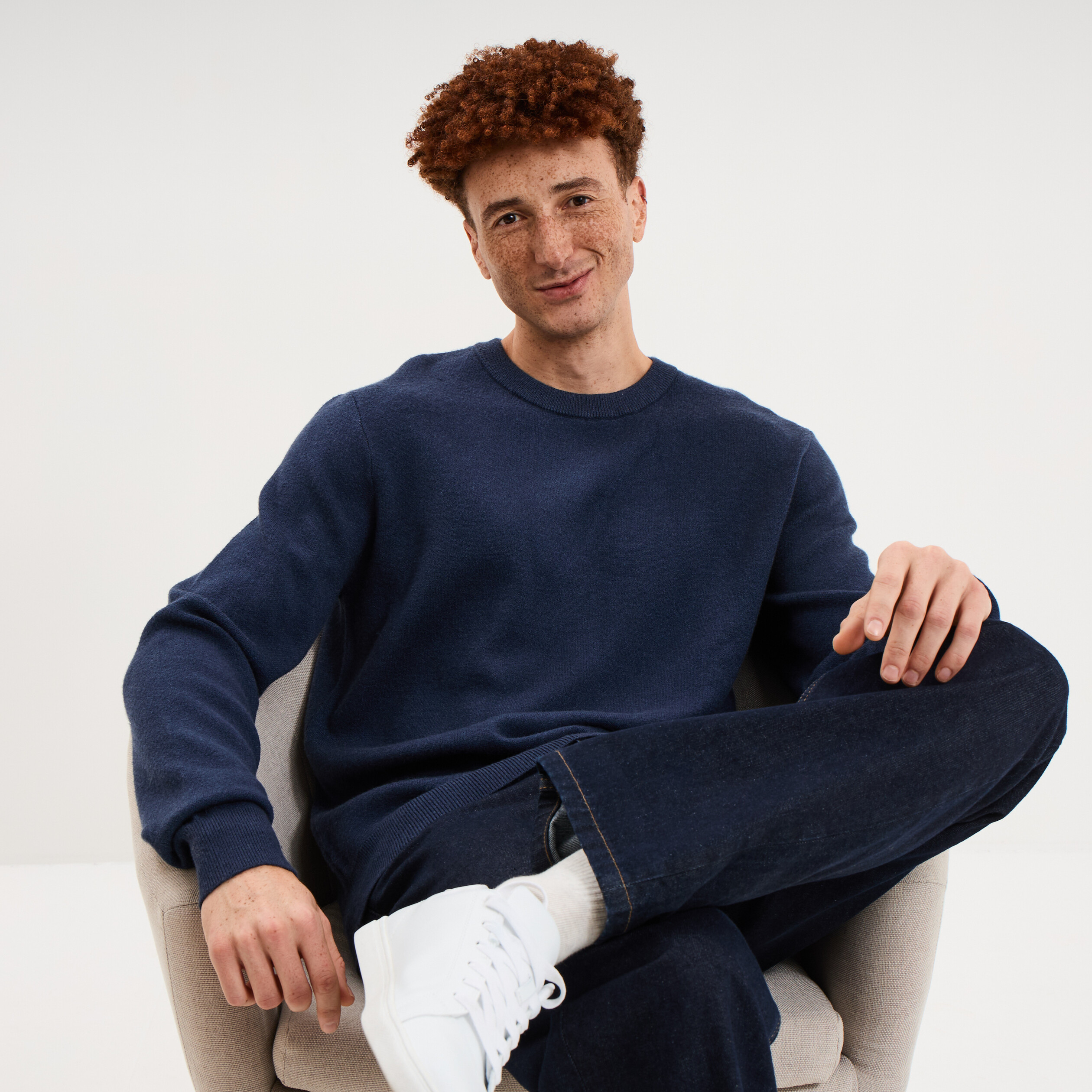 Pull col rond manches longues bleu fonc&eacute; homme