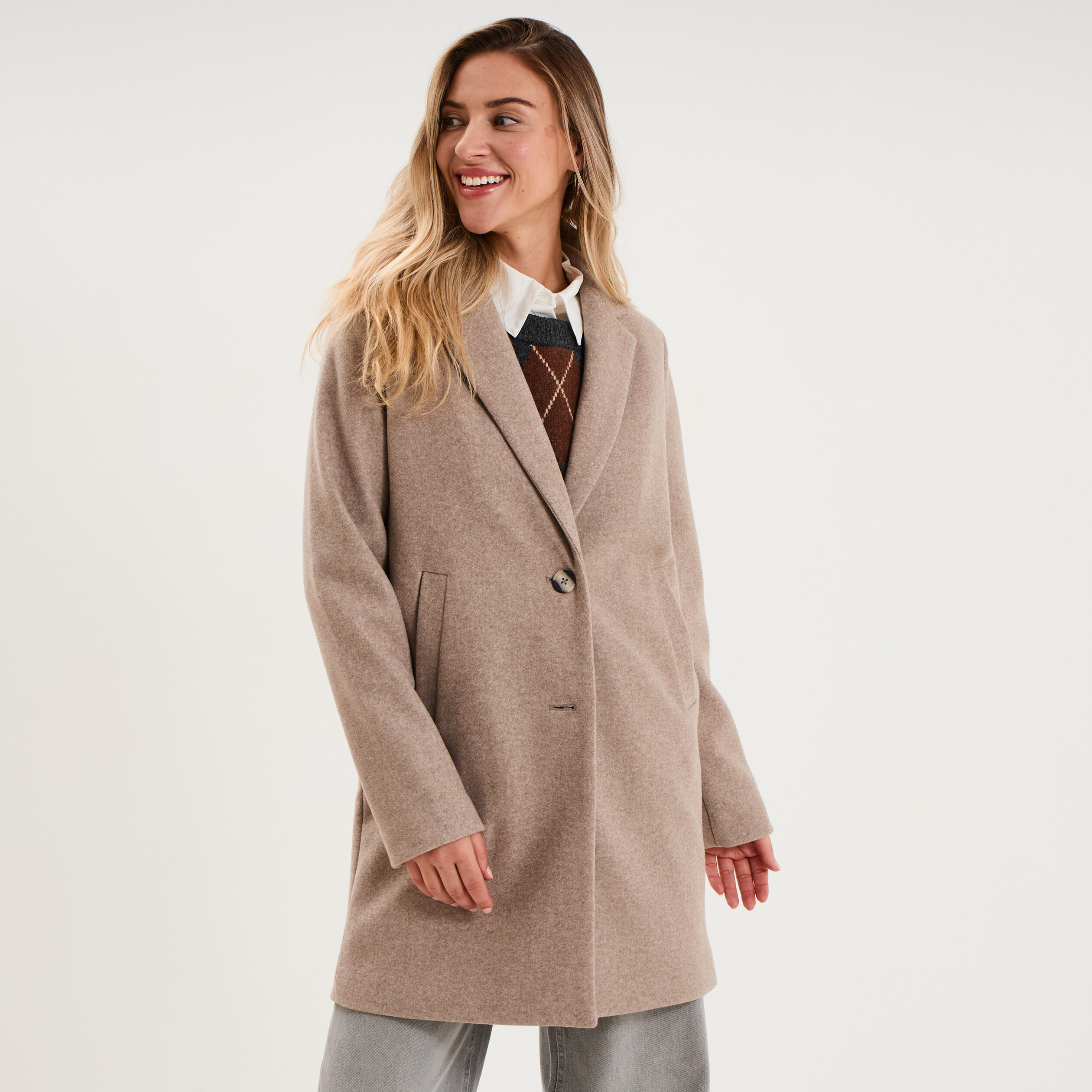 Manteau droit long boutonn&eacute; beige femme