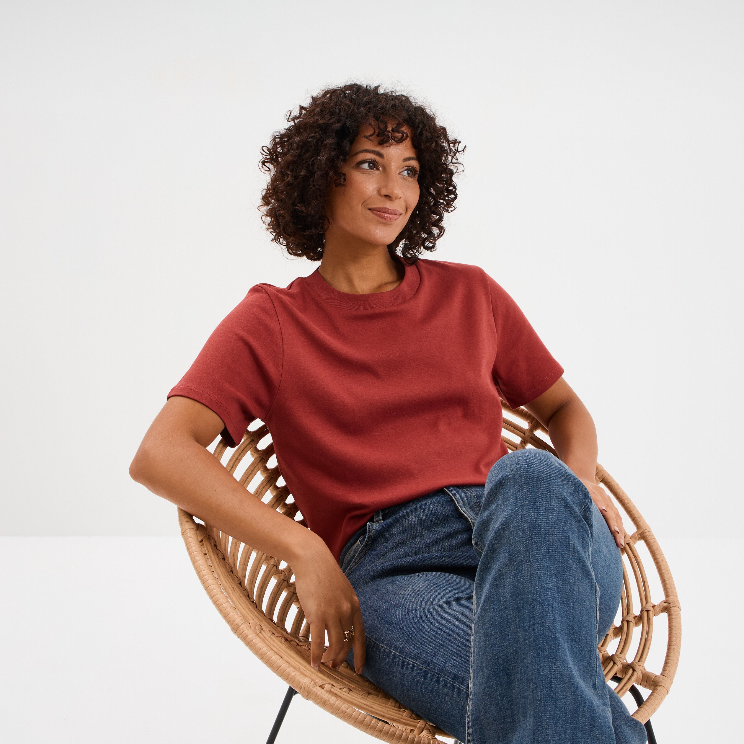 t shirt col rond manches courtes coton rouge fonce femme T-shirt col rond manches courtes coton rouge foncé femme