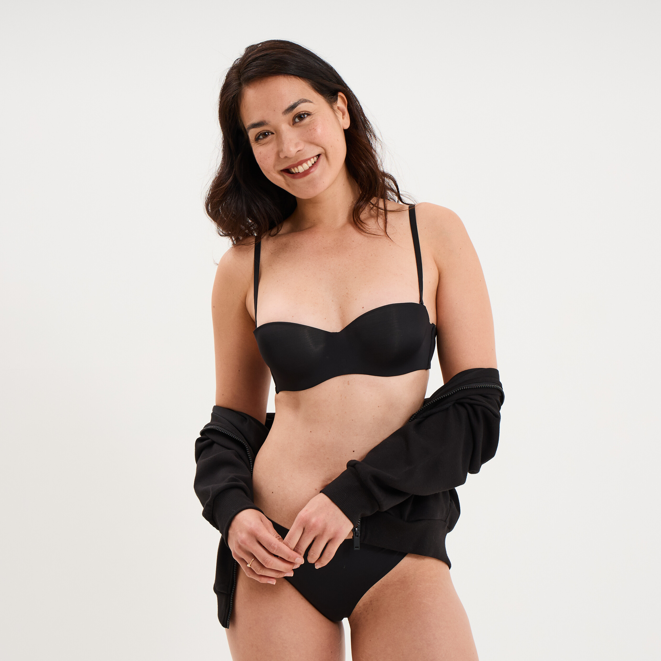 Soutien-gorge bandeau microfibre noir femme