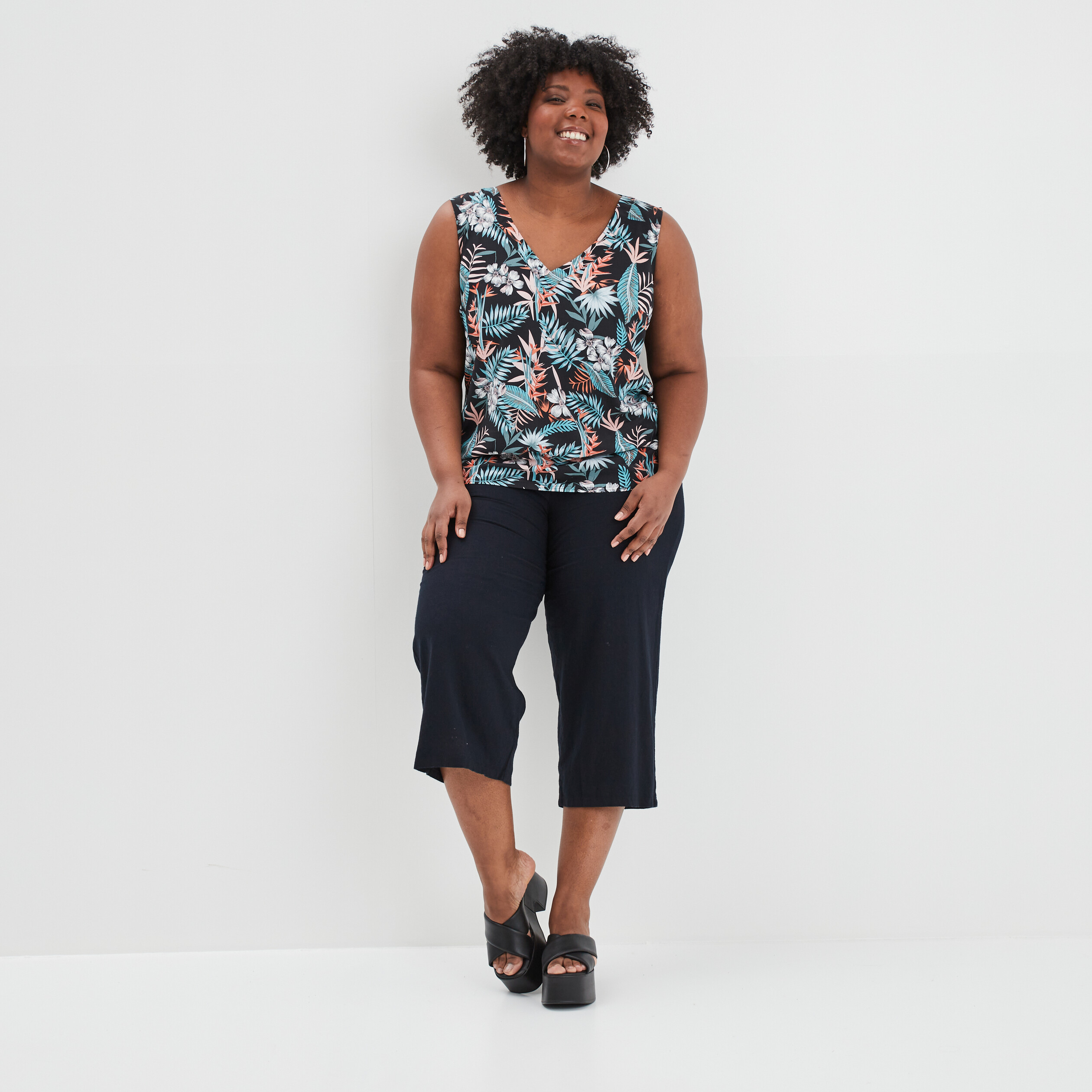 blouse sans manches noir femmegt Blouse sans manches noir femme grande taille