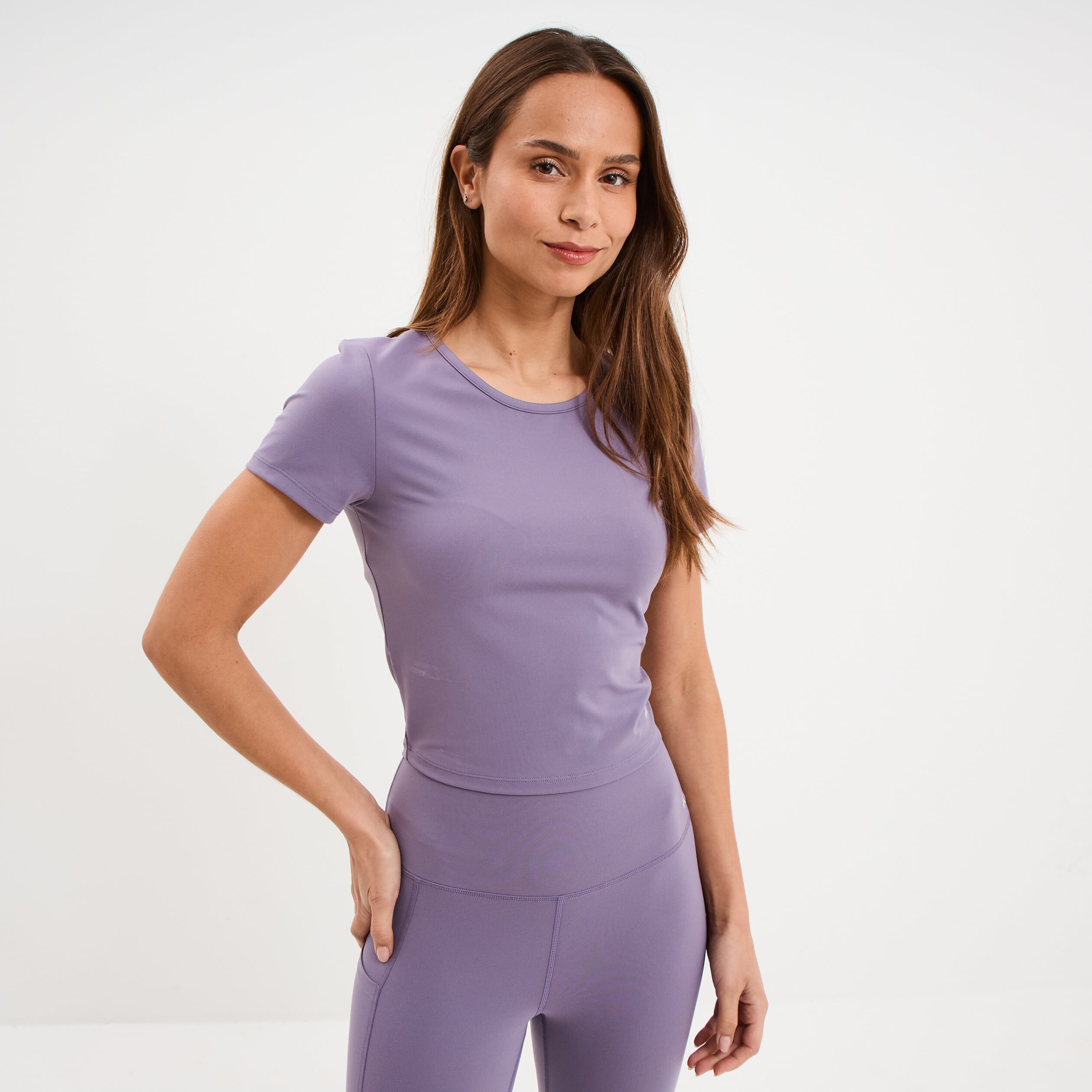 T-shirt de sport court ajust&eacute; violet femme