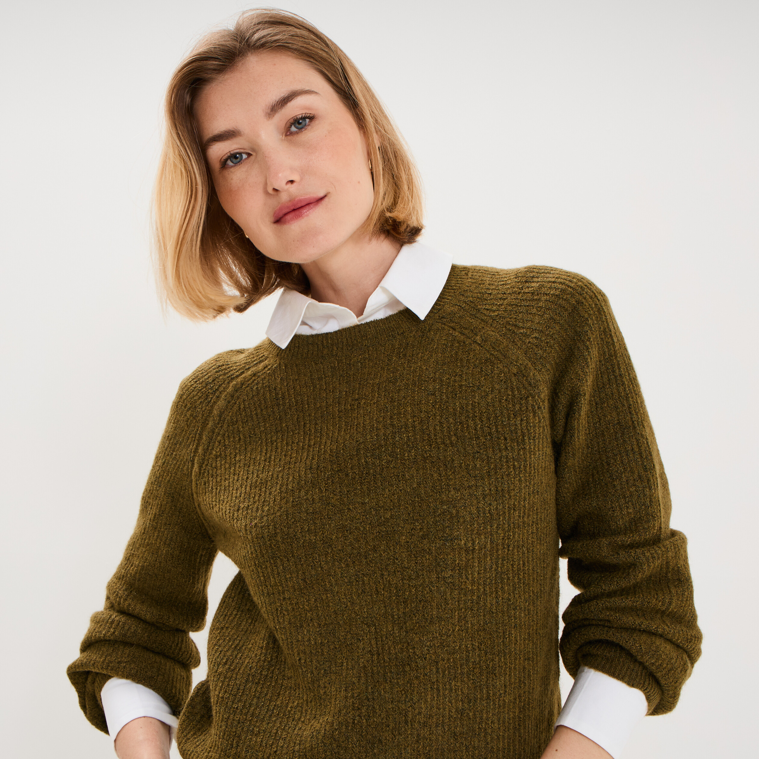 Pull col rond manches longues vert olive femme