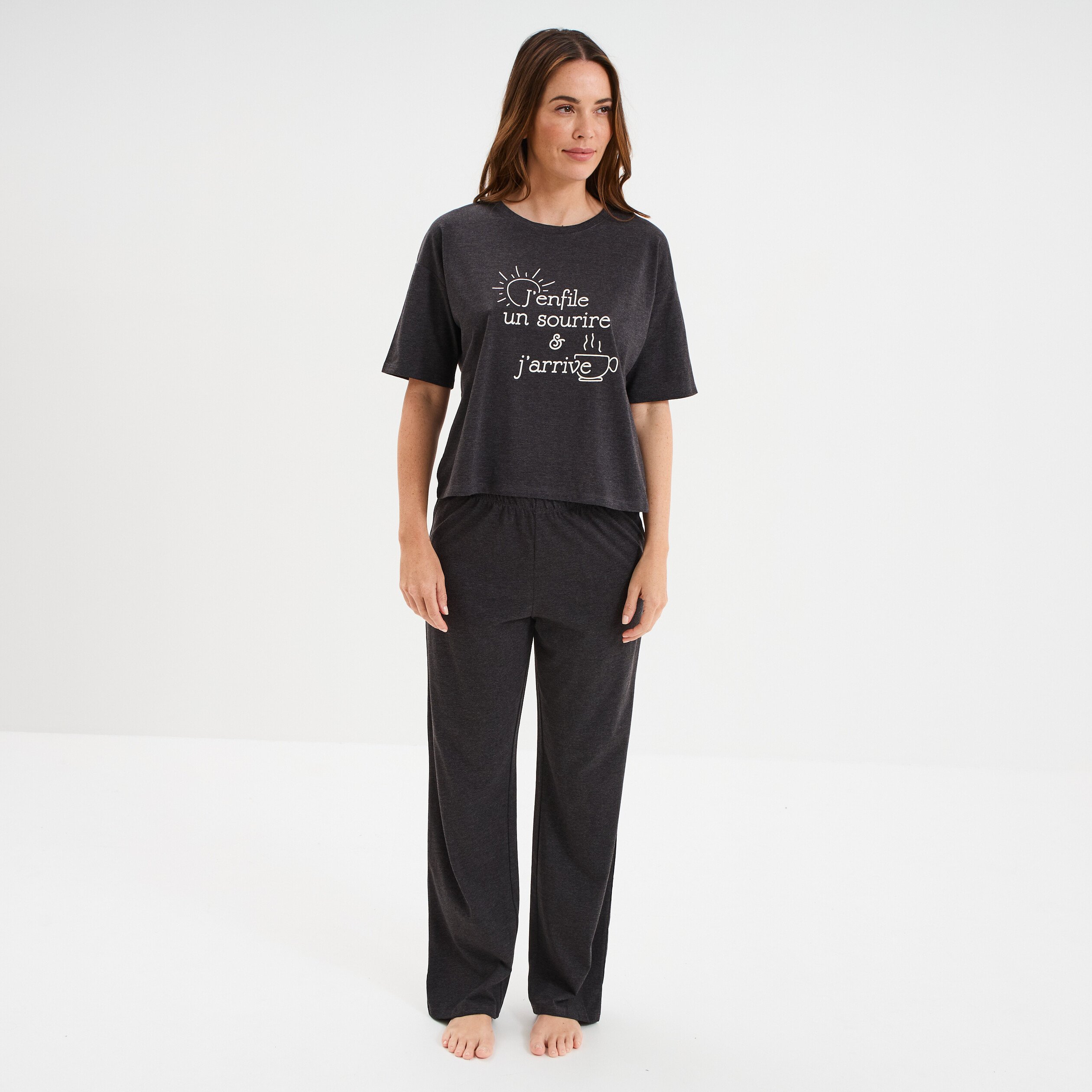 ensemble pyjama pantalon et t shirt gris fonce femme Ensemble pyjama pantalon et t-shirt gris foncé femme