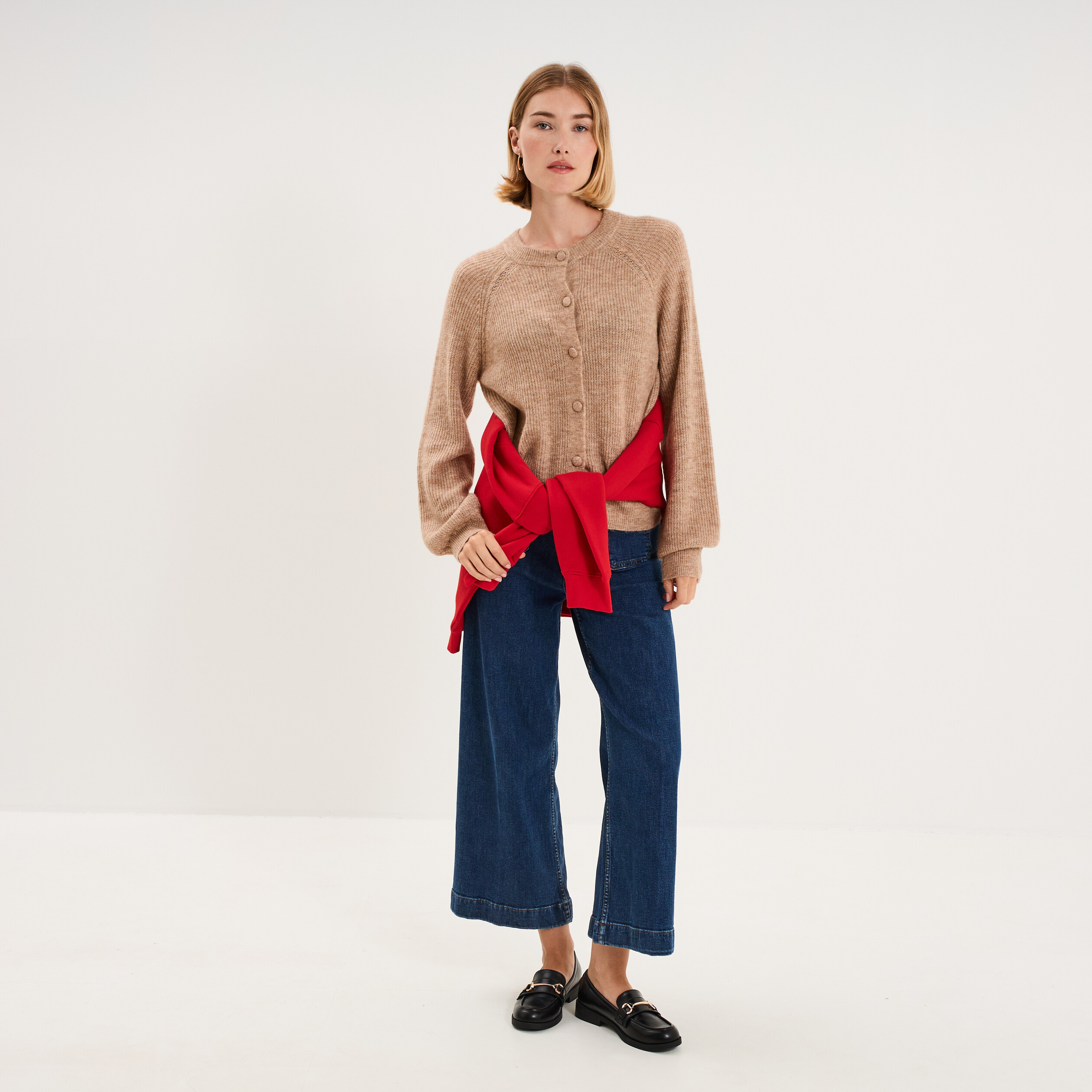 Gilet cardigan col rond boutonn&eacute; beige femme