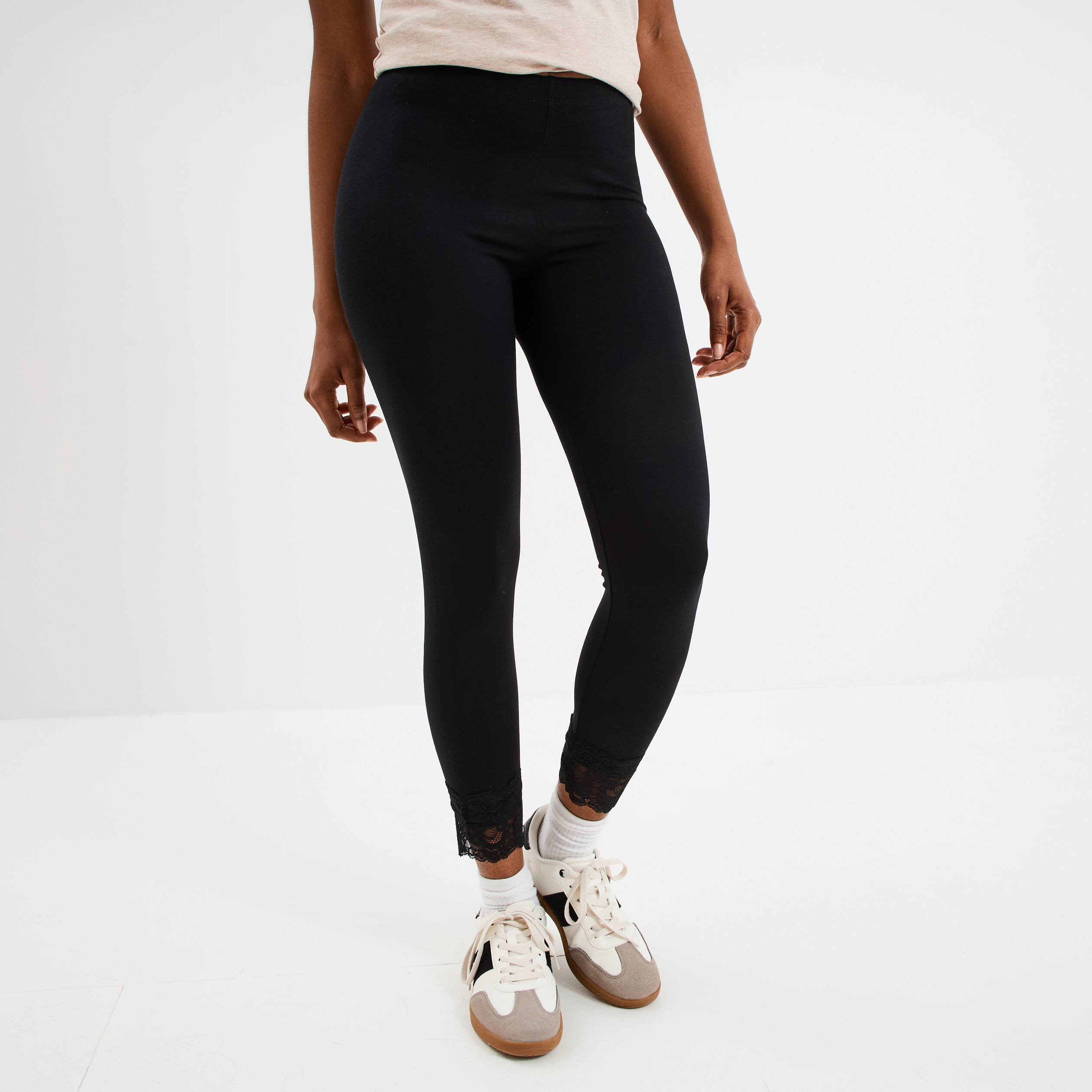 Legging 7/8ème avec dentelle noir femme