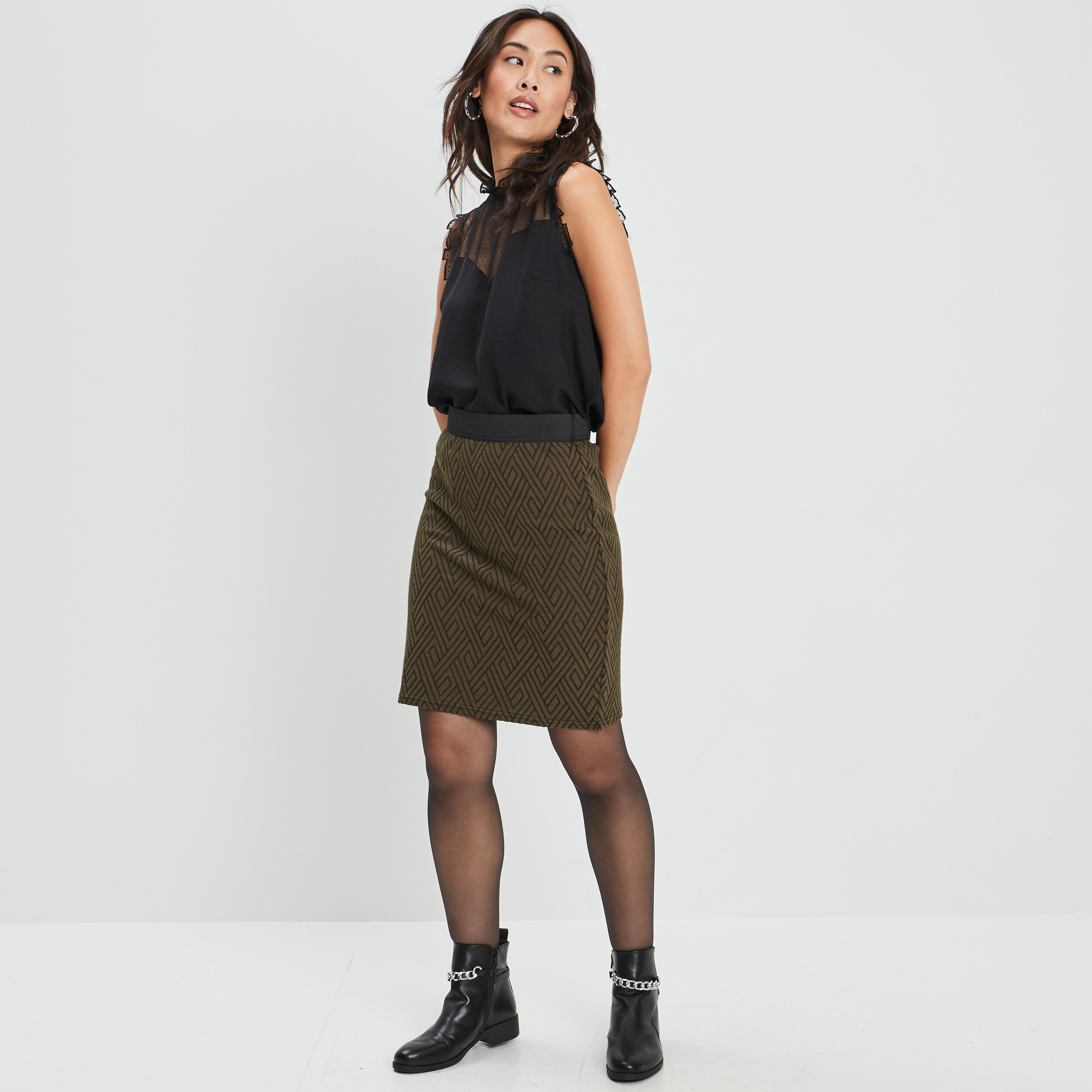 blouse plumetis habillee sans manches noir femme Blouse plumetis habillée sans manches noir femme