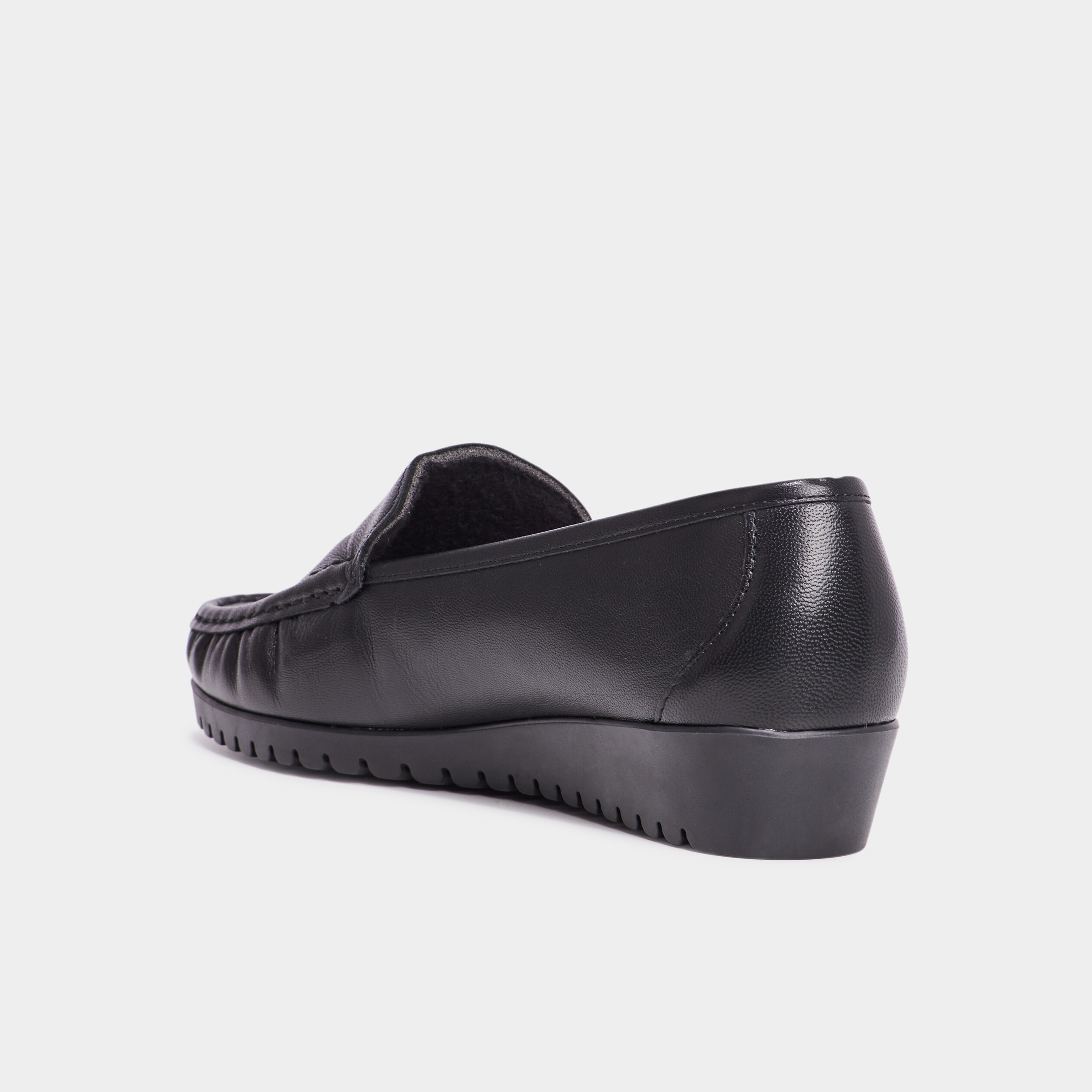 Mocassins en cuir compensés pied large noir femme