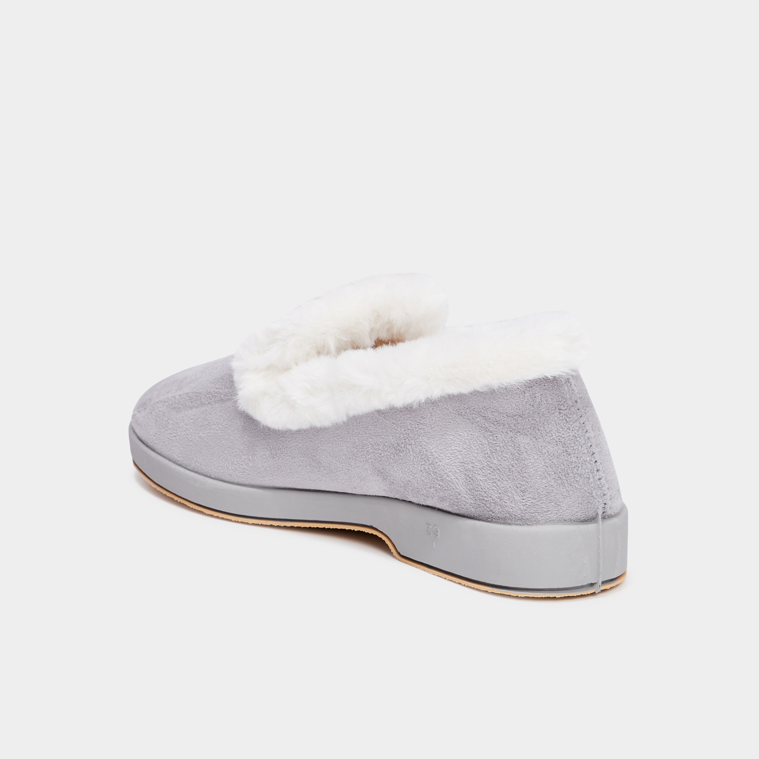Chaussons avec col &agrave; fourrure gris femme