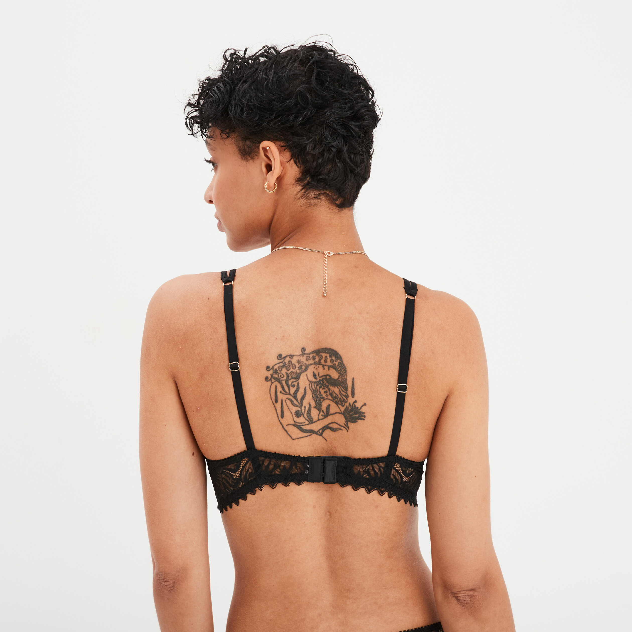 soutien gorge push up dentelle et lacage noir femme Soutien-gorge push up dentelle et laçage noir femme