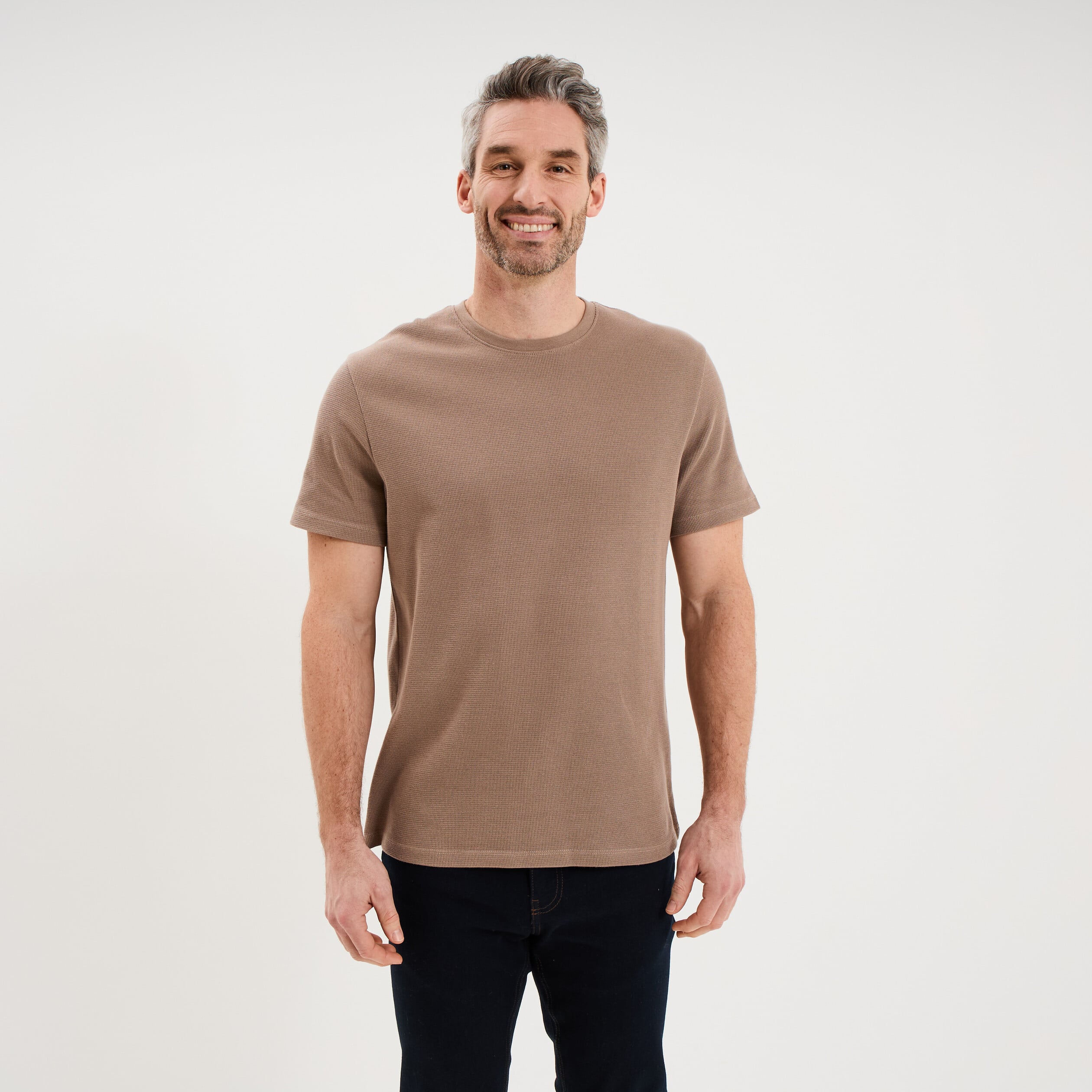 T-shirt textur&eacute; droit col rond coton marron homme
