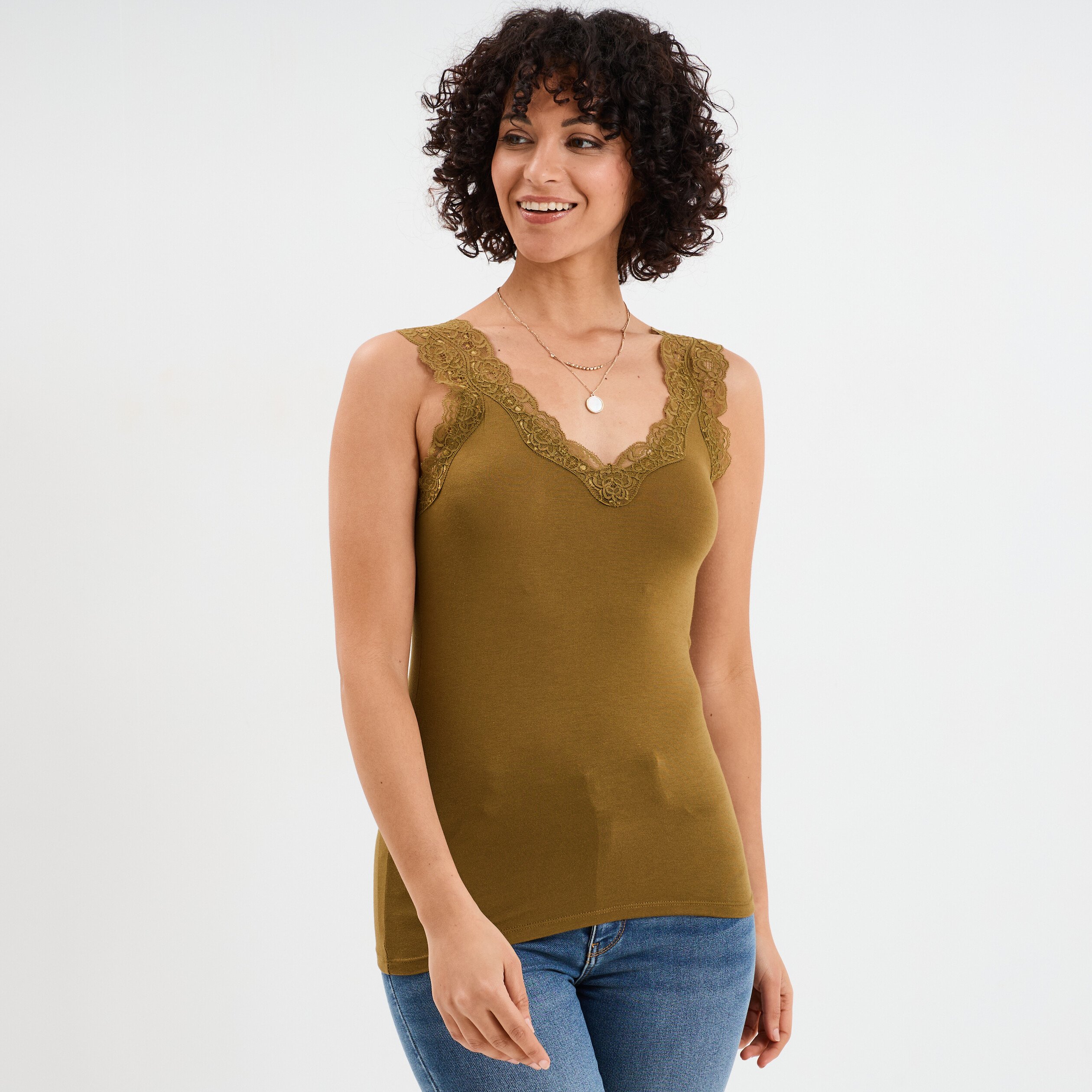 debardeur ajuste avec dentelle vert kaki femme Débardeur ajusté avec dentelle vert kaki femme