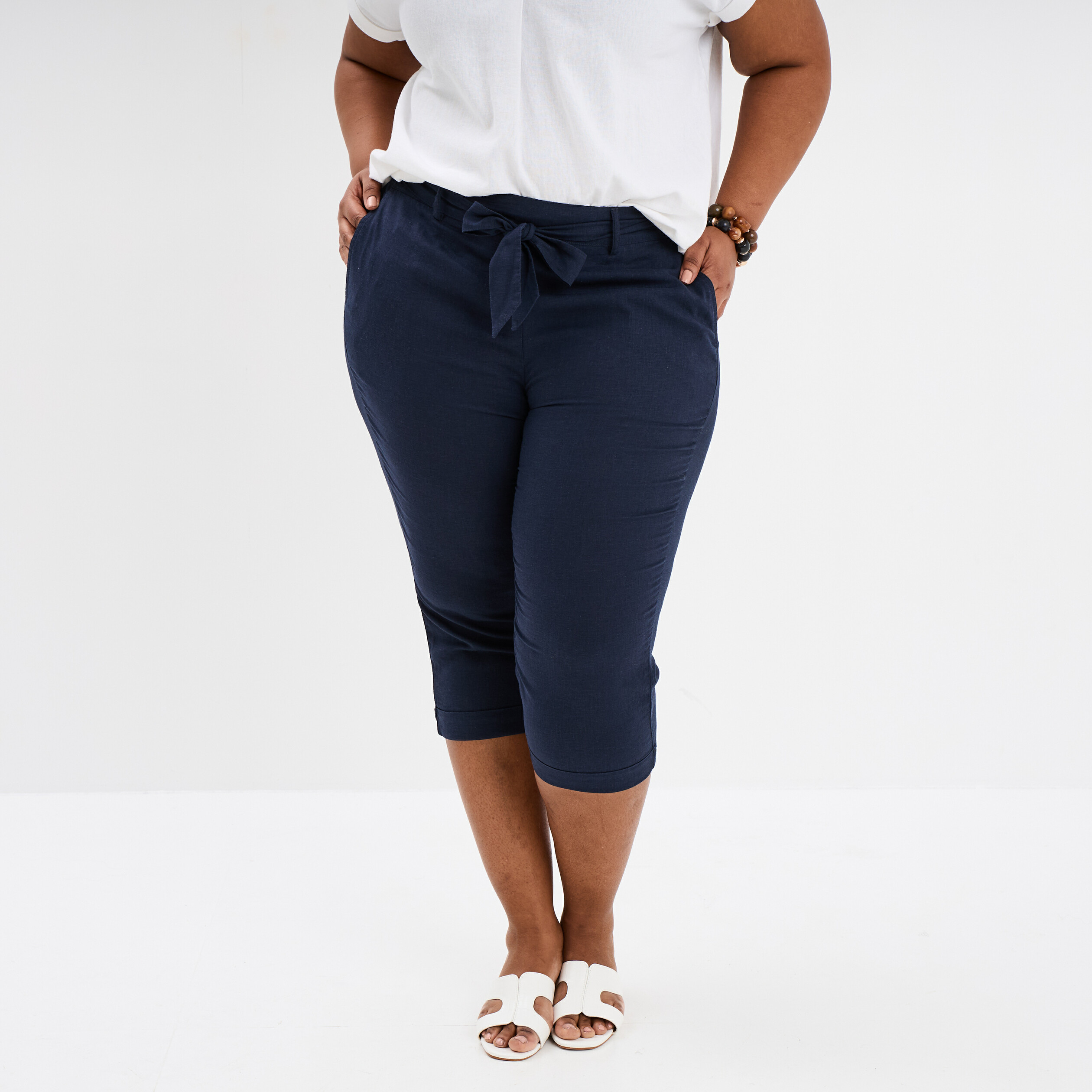 pantacourt chino lin melange bleu fonce femmegt Pantacourt chino lin mélangé bleu foncé femme grande taille