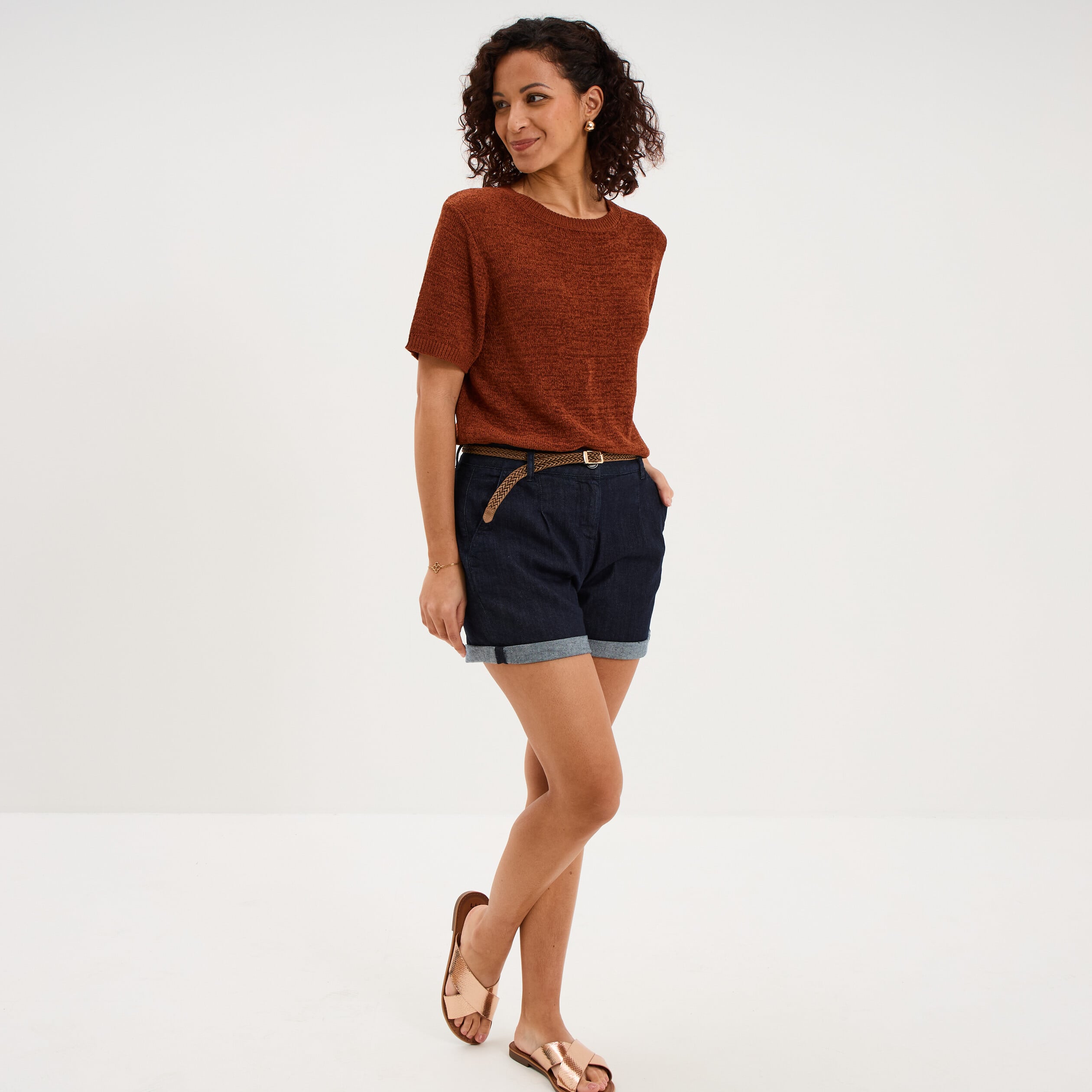 Short chino mom en jean ceintur&eacute; denim brut femme