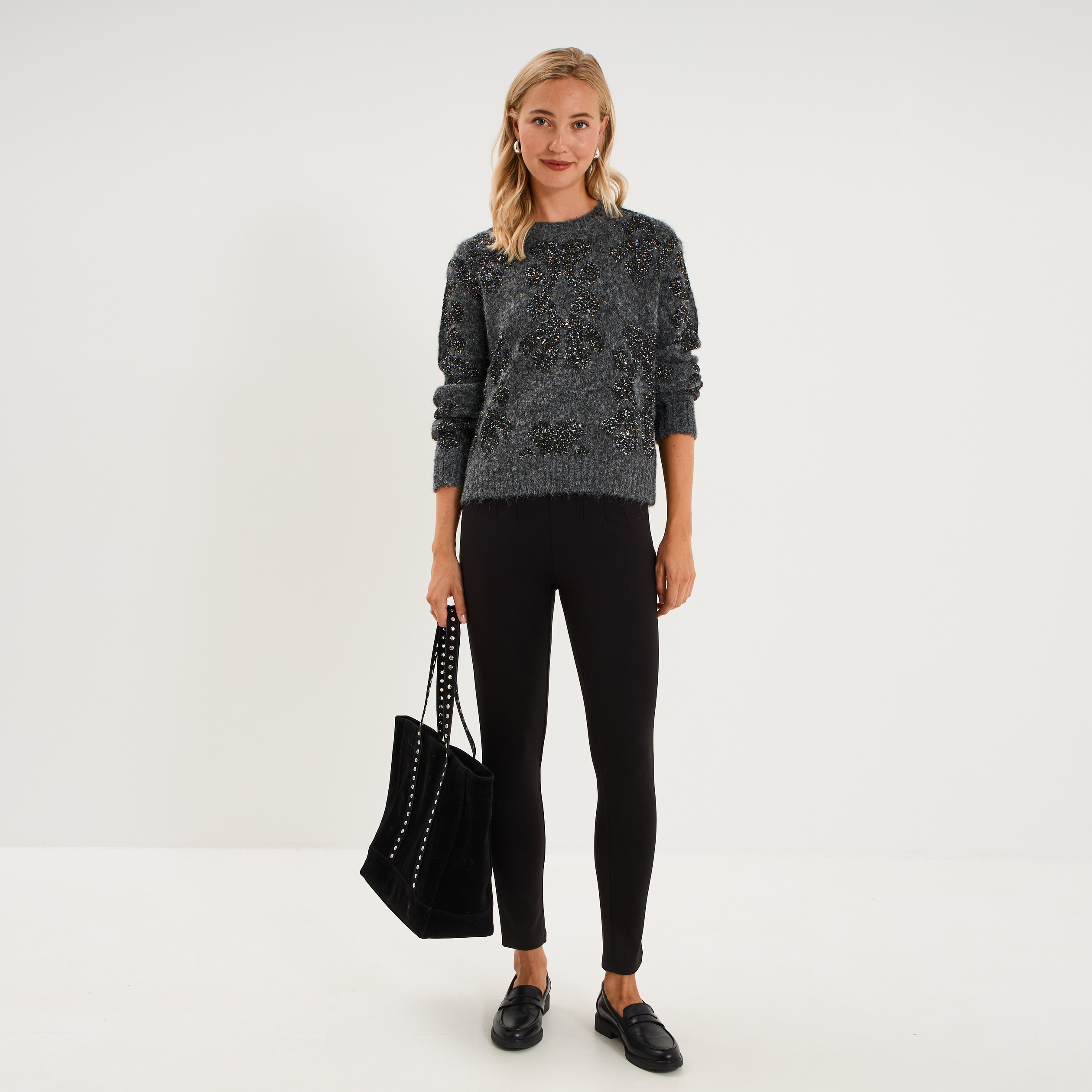 Pull &agrave; sequins et col rond gris fonc&eacute; femme