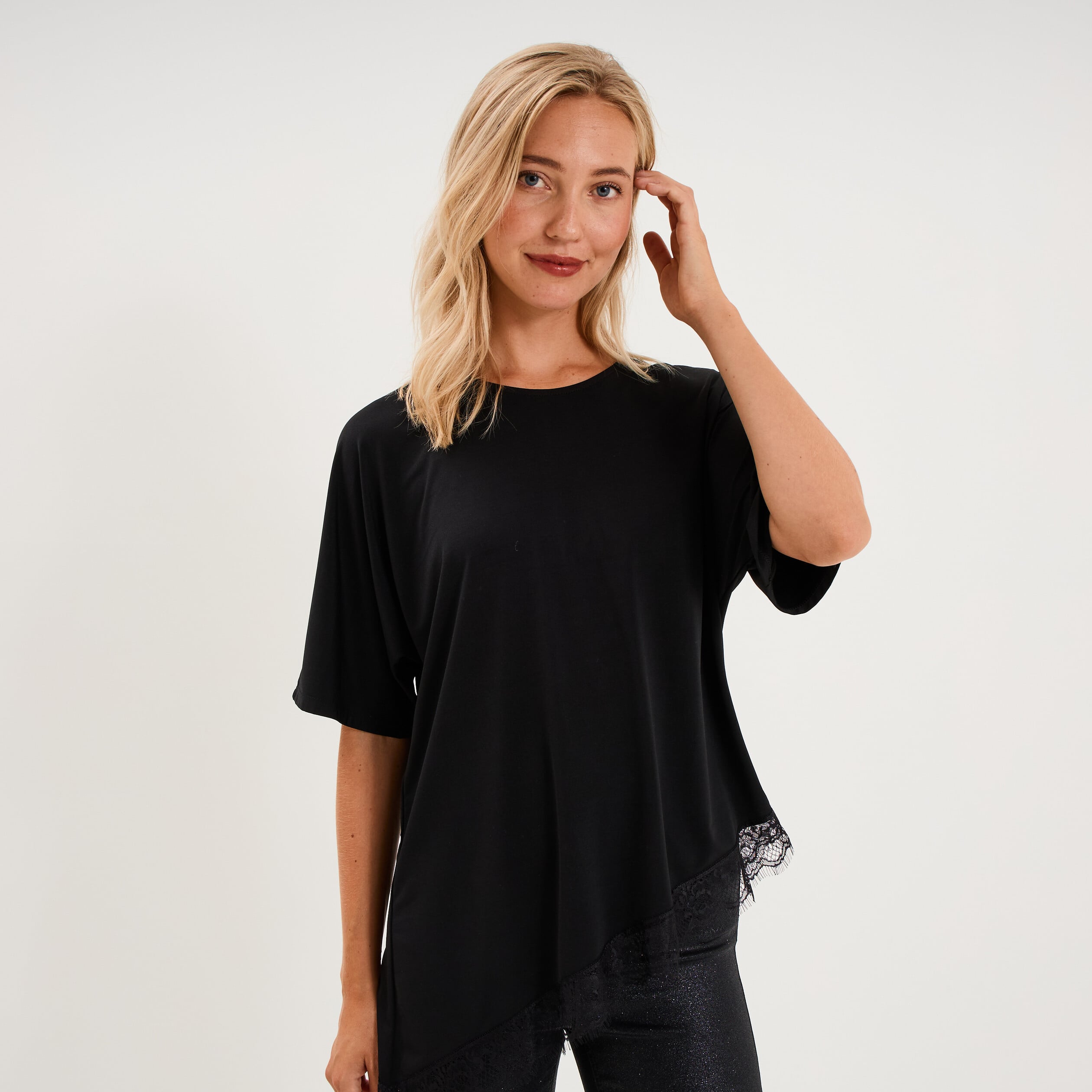 T-shirt asym&eacute;trique &agrave; dentelle noir femme