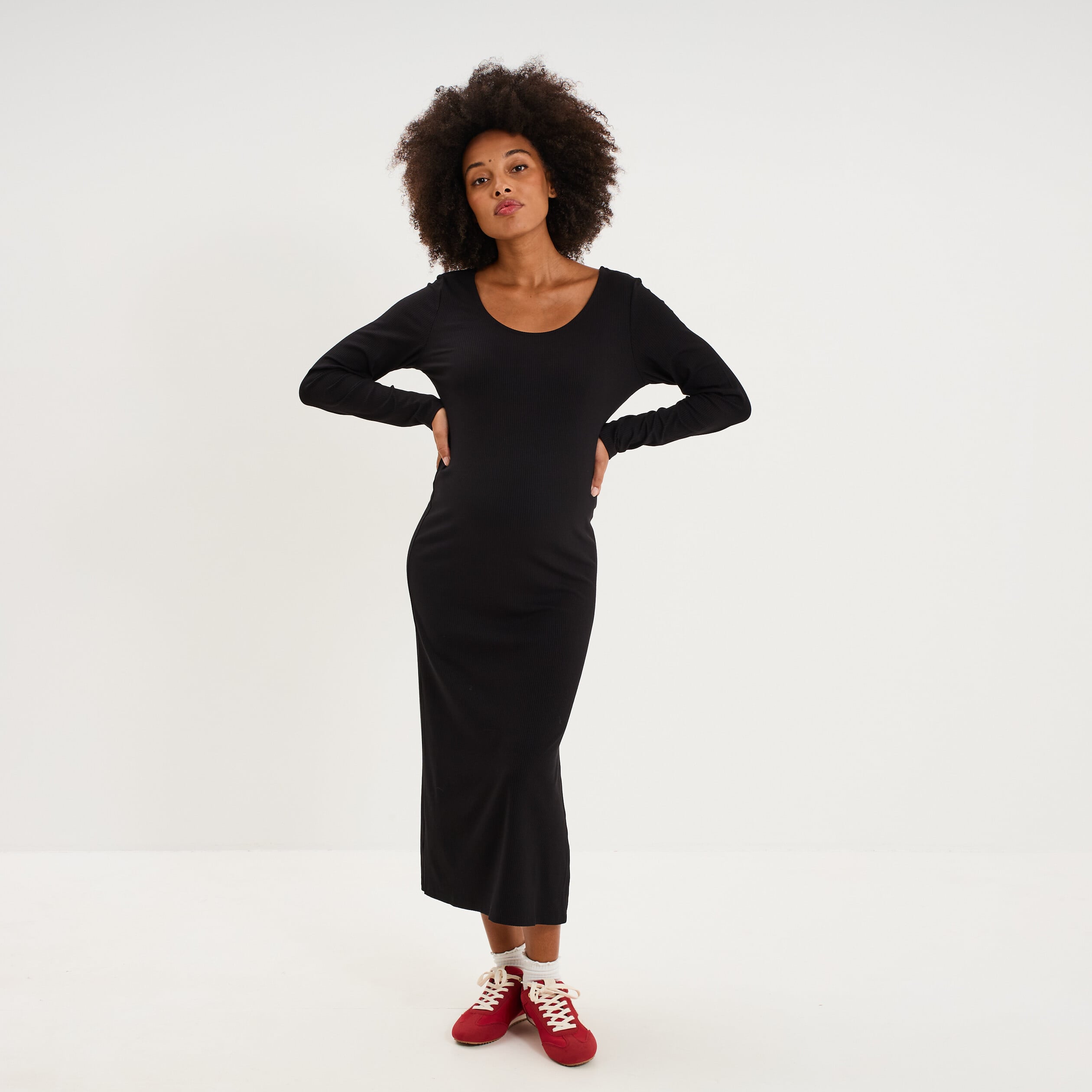 Robe longue c&ocirc;tel&eacute;e grossesse noir femme maternit&eacute;