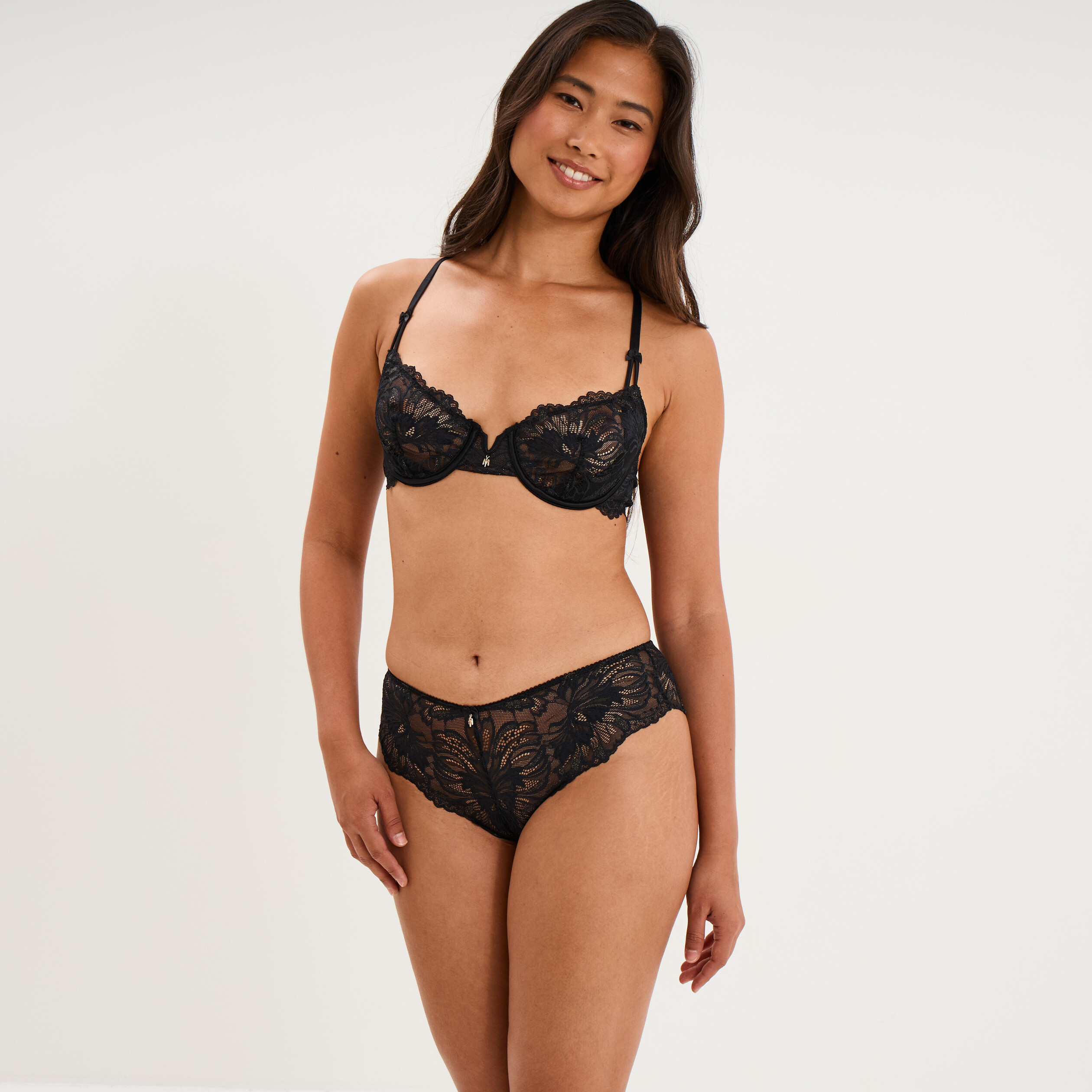 Soutien-gorge embo&icirc;tant dentelle noir femme