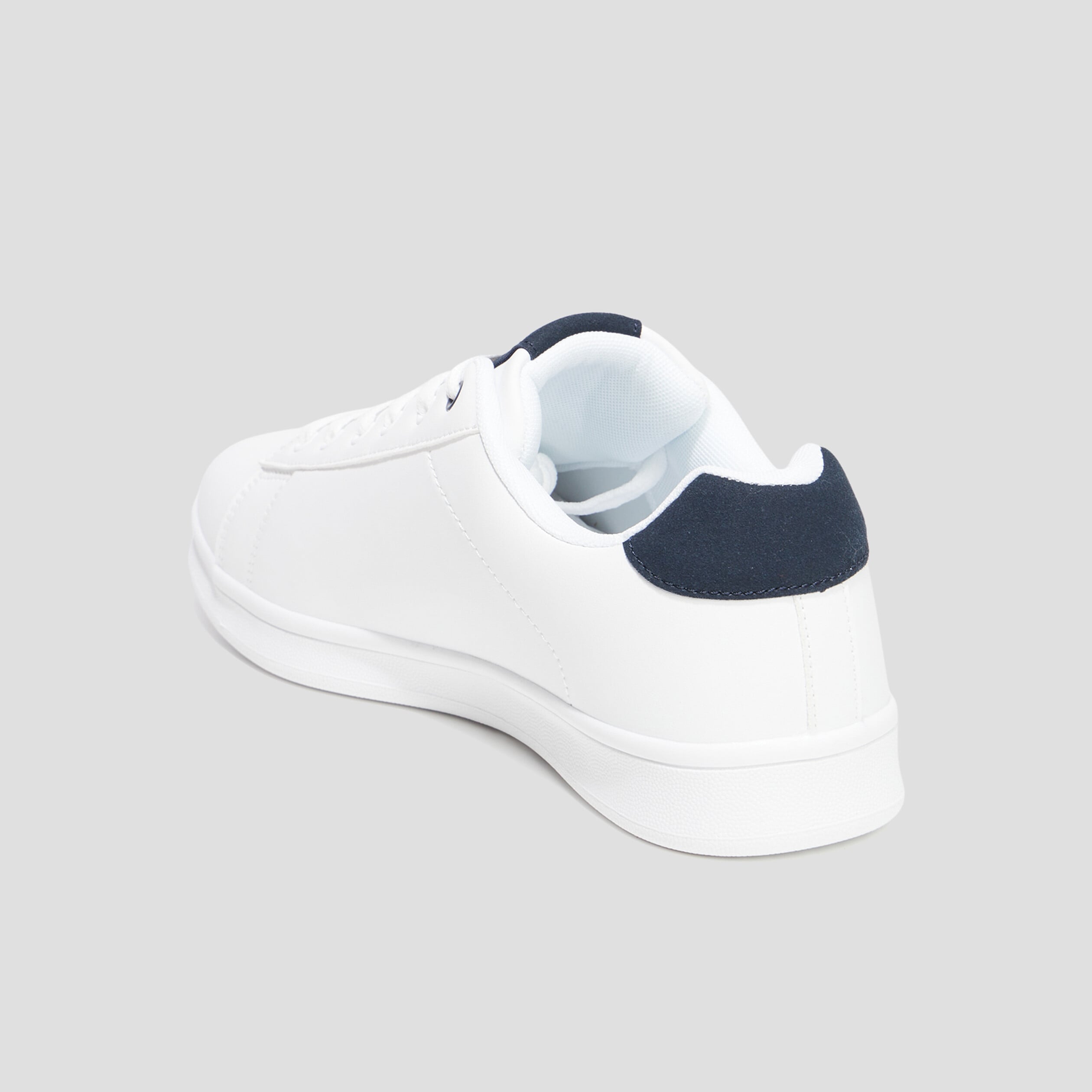Baskets &agrave; lacets blanc homme