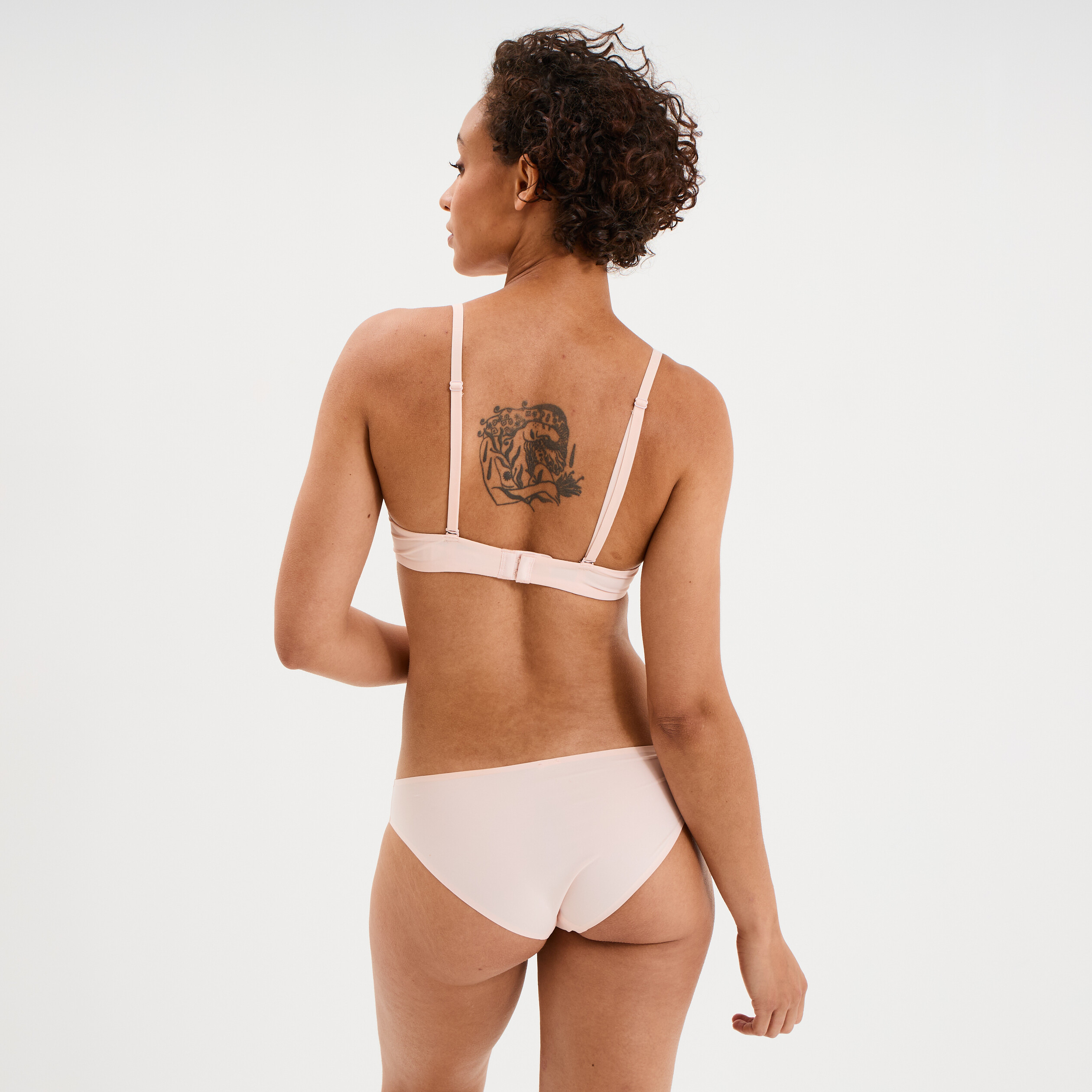 Soutien-gorge corbeille padd&eacute; microfibre rose clair femme