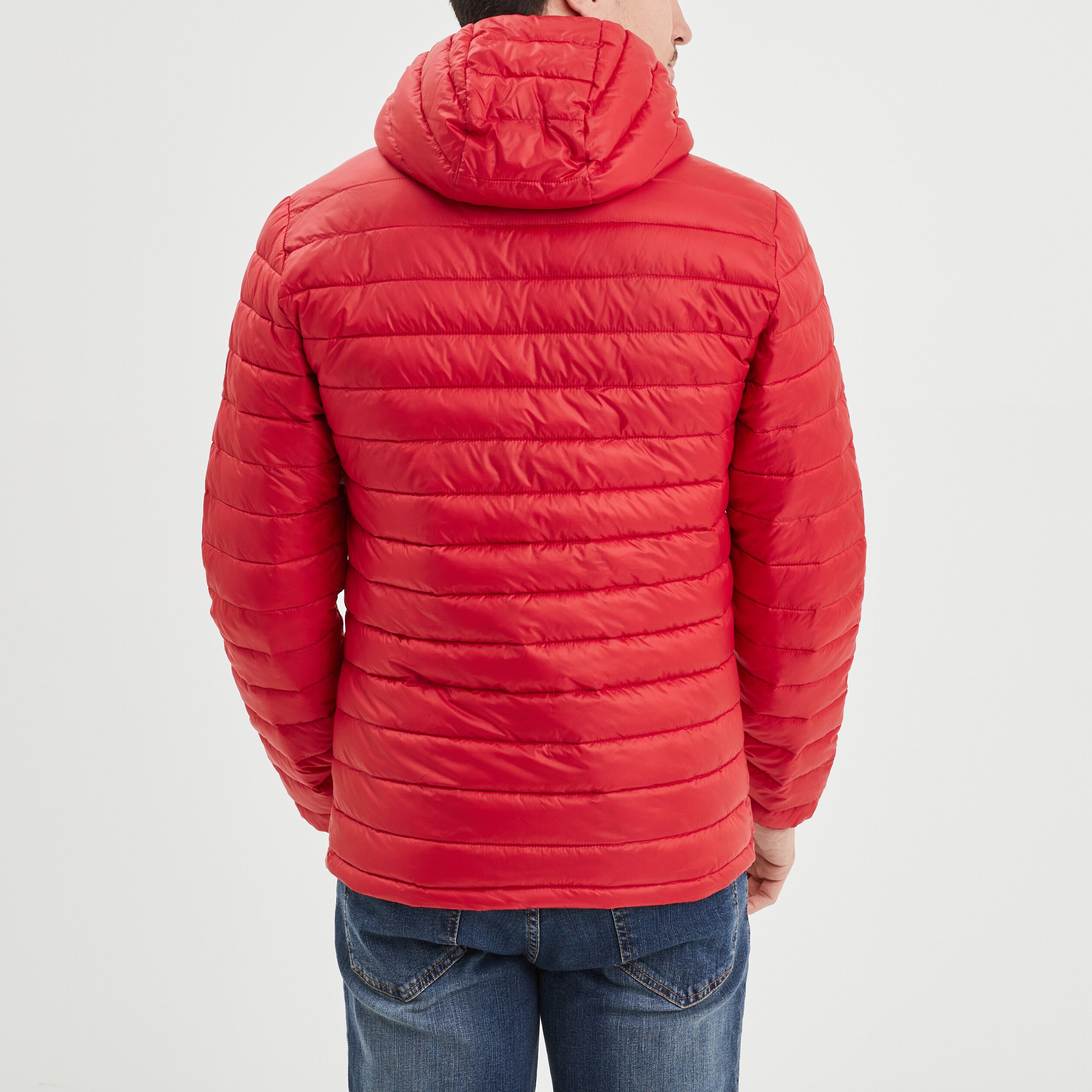 Doudoune legere deperlante a capuche rouge homme