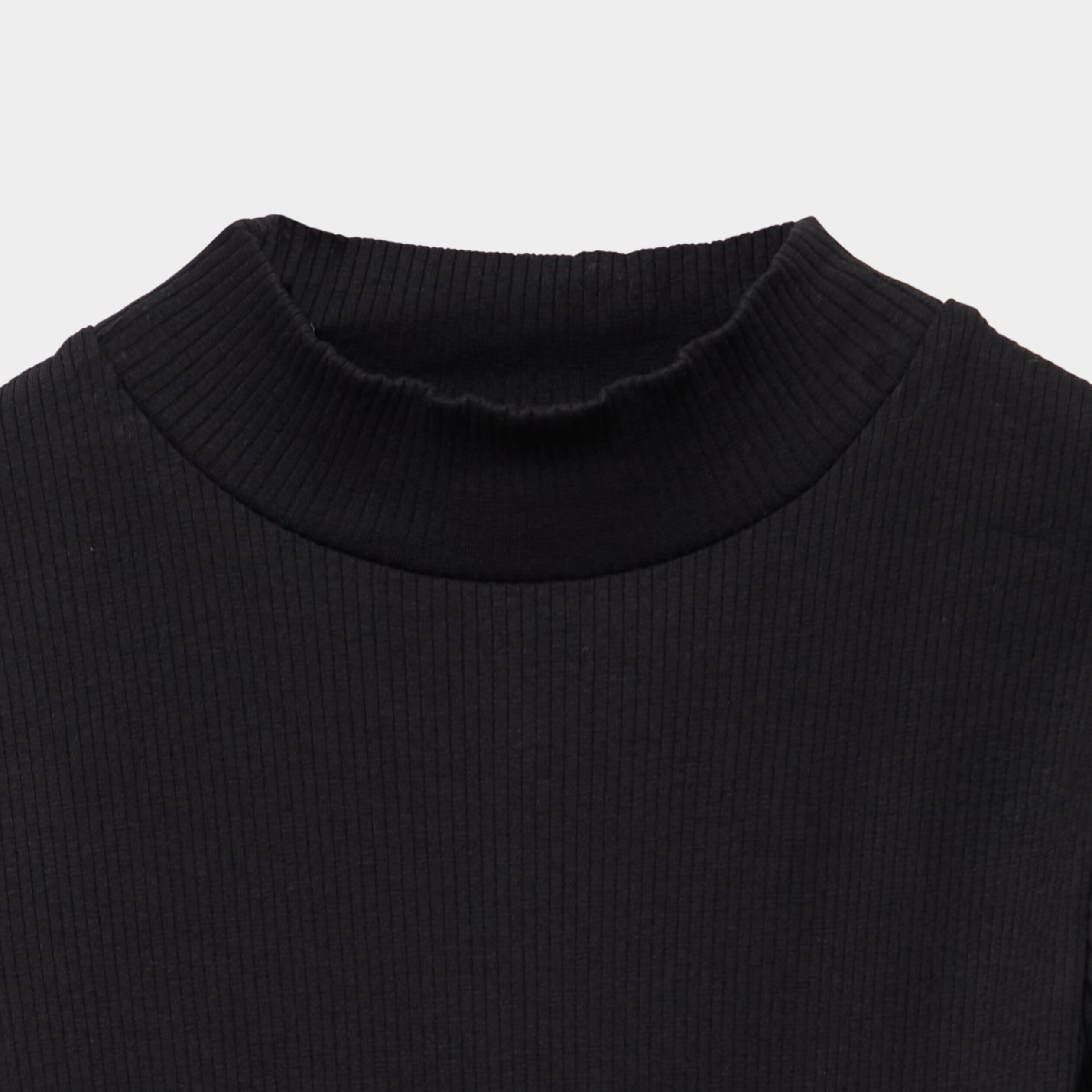 T-shirt c&ocirc;tel&eacute; ajust&eacute; col montant noir fille