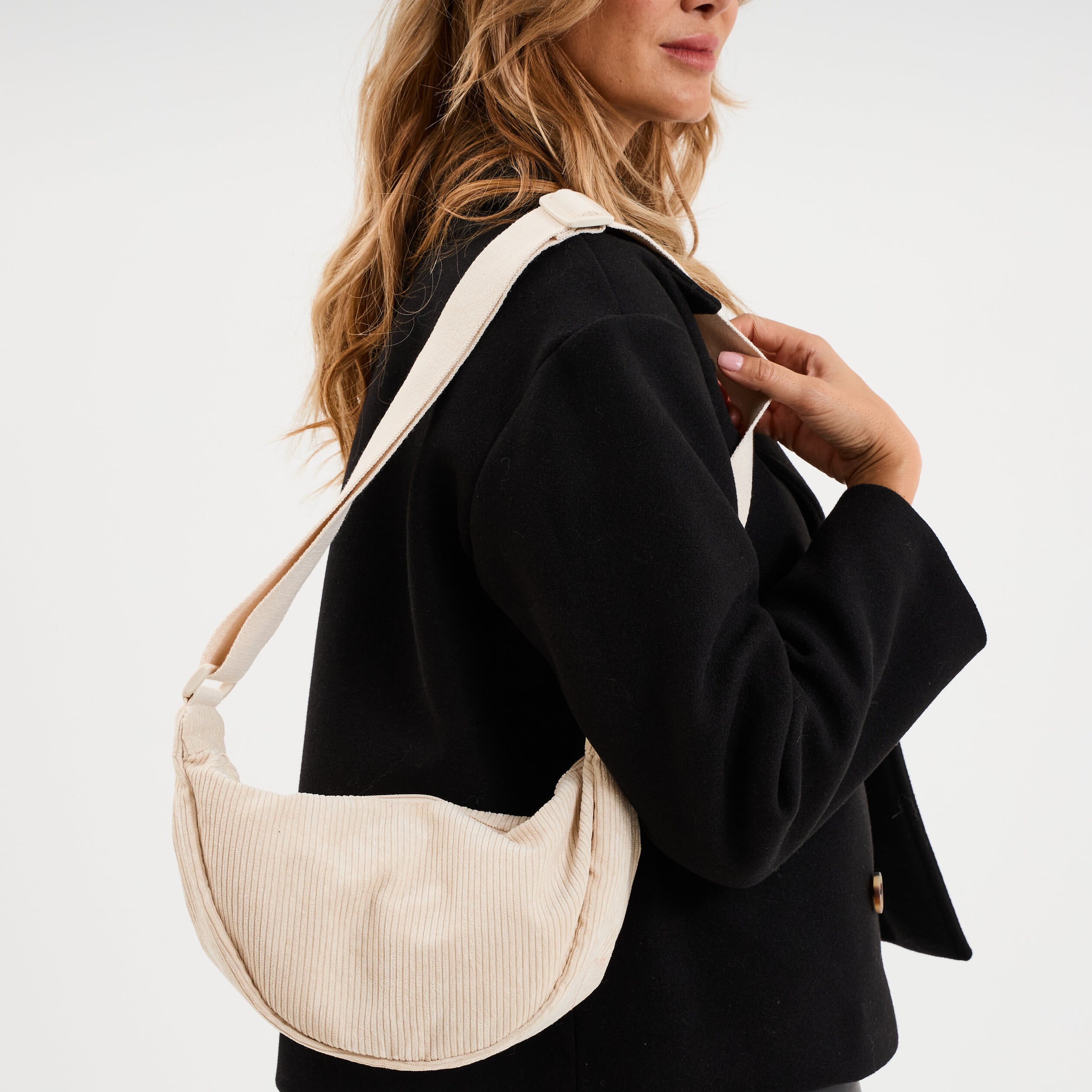 Sac banane effet velours c&ocirc;tel&eacute; ivoire femme