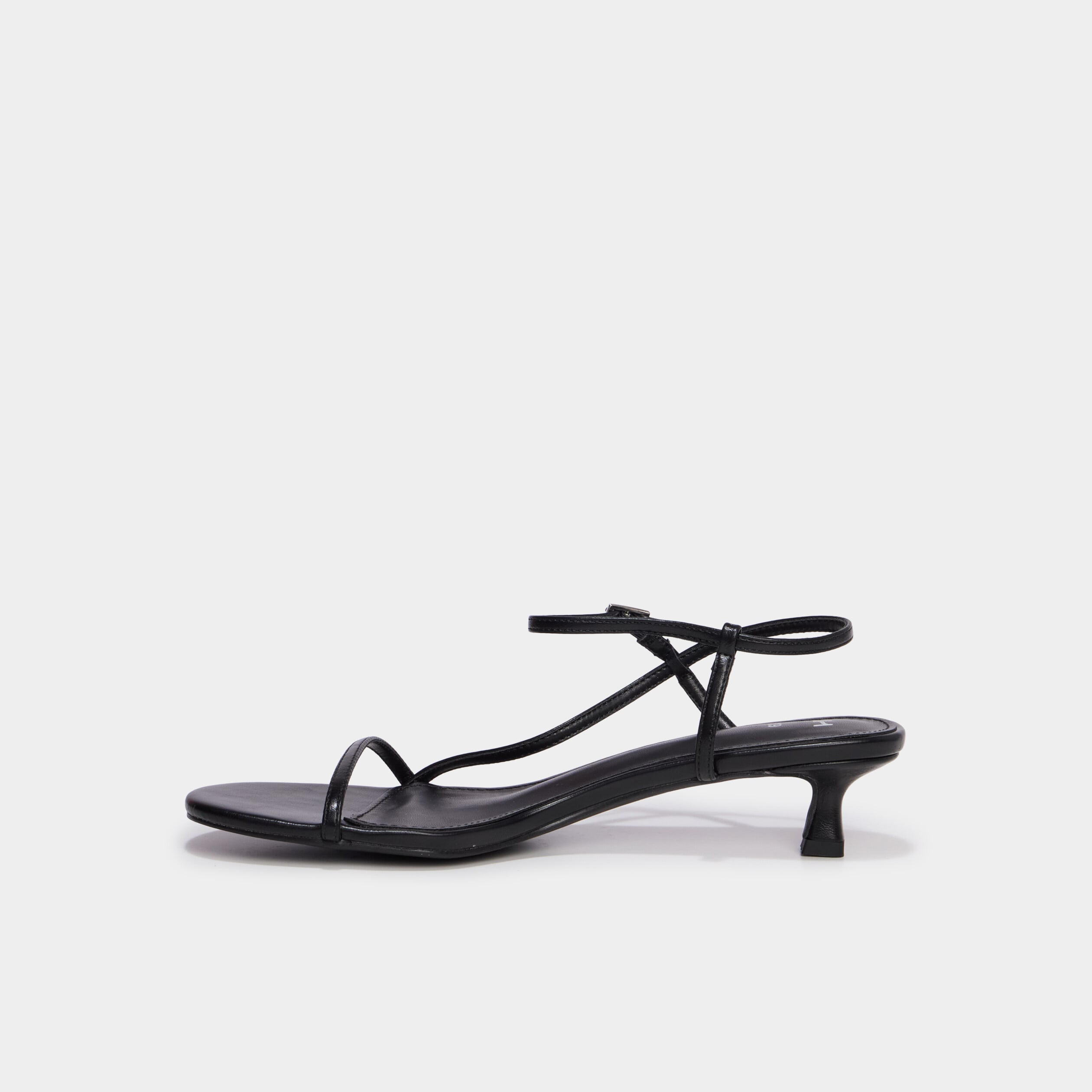 Sandales &agrave; talons kitten heels noir femme