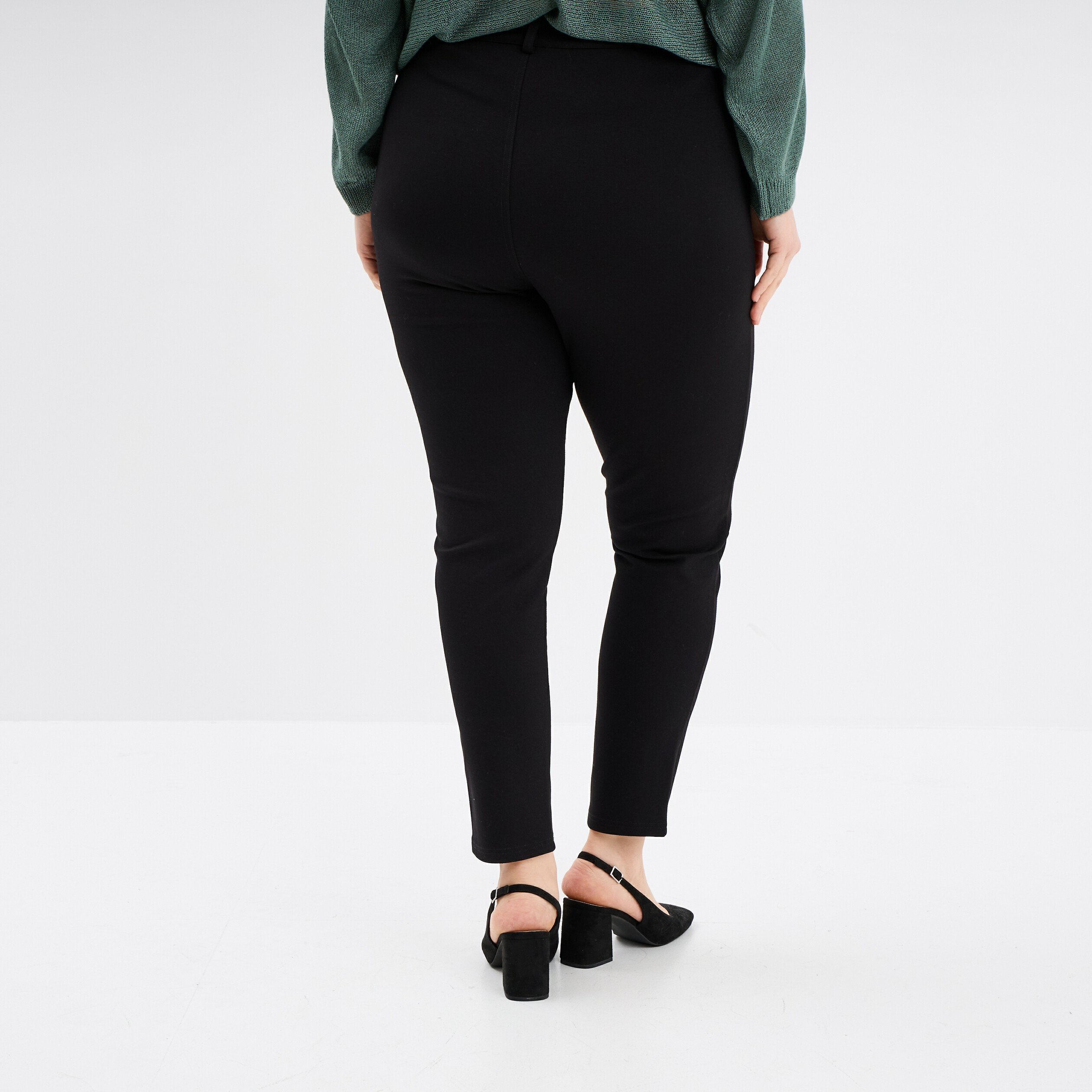 pantalon skinny taille standard noir femmegt Pantalon skinny taille standard noir femme grande taille