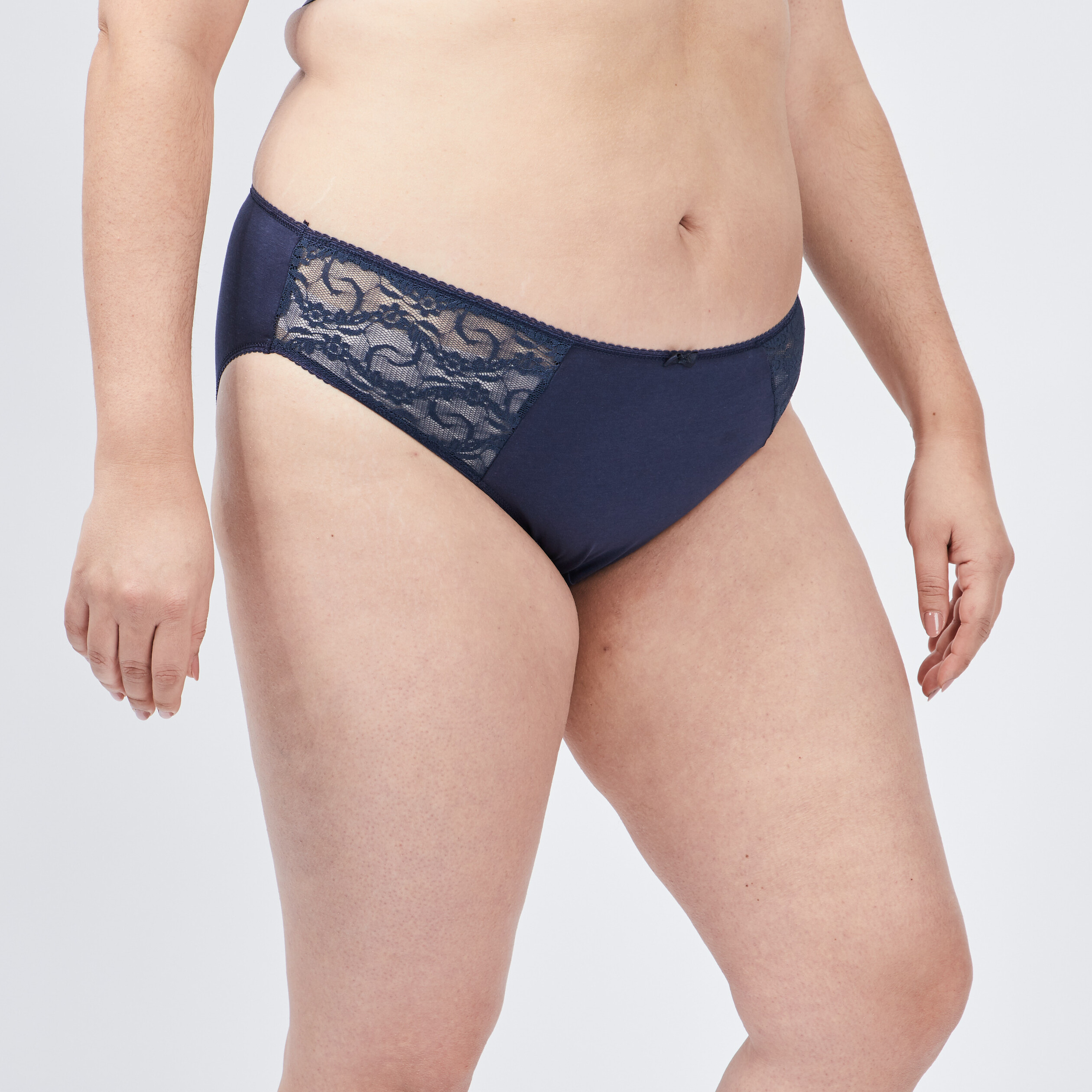 Culotte empiècements dentelle bleu marine femme grande taille