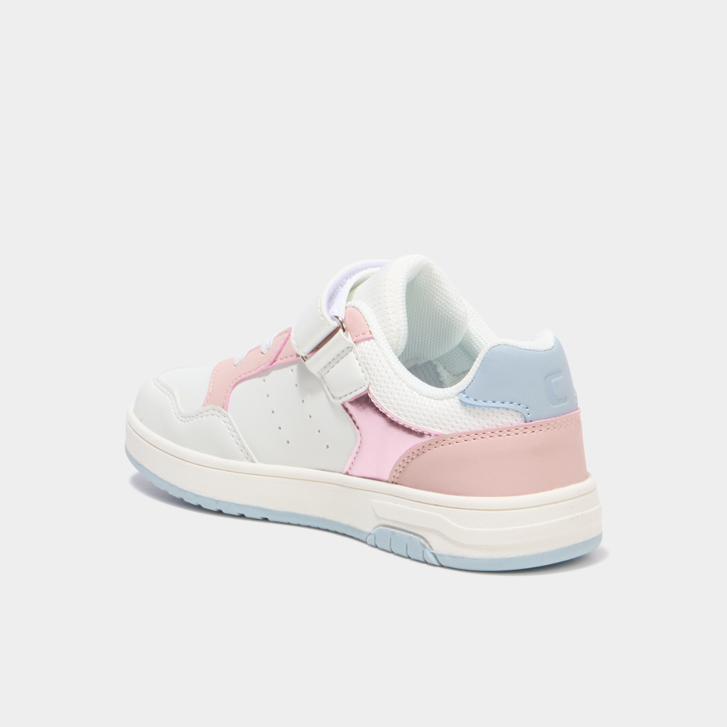 Tennis basses &agrave; scratchs bout renforc&eacute; blanc fille