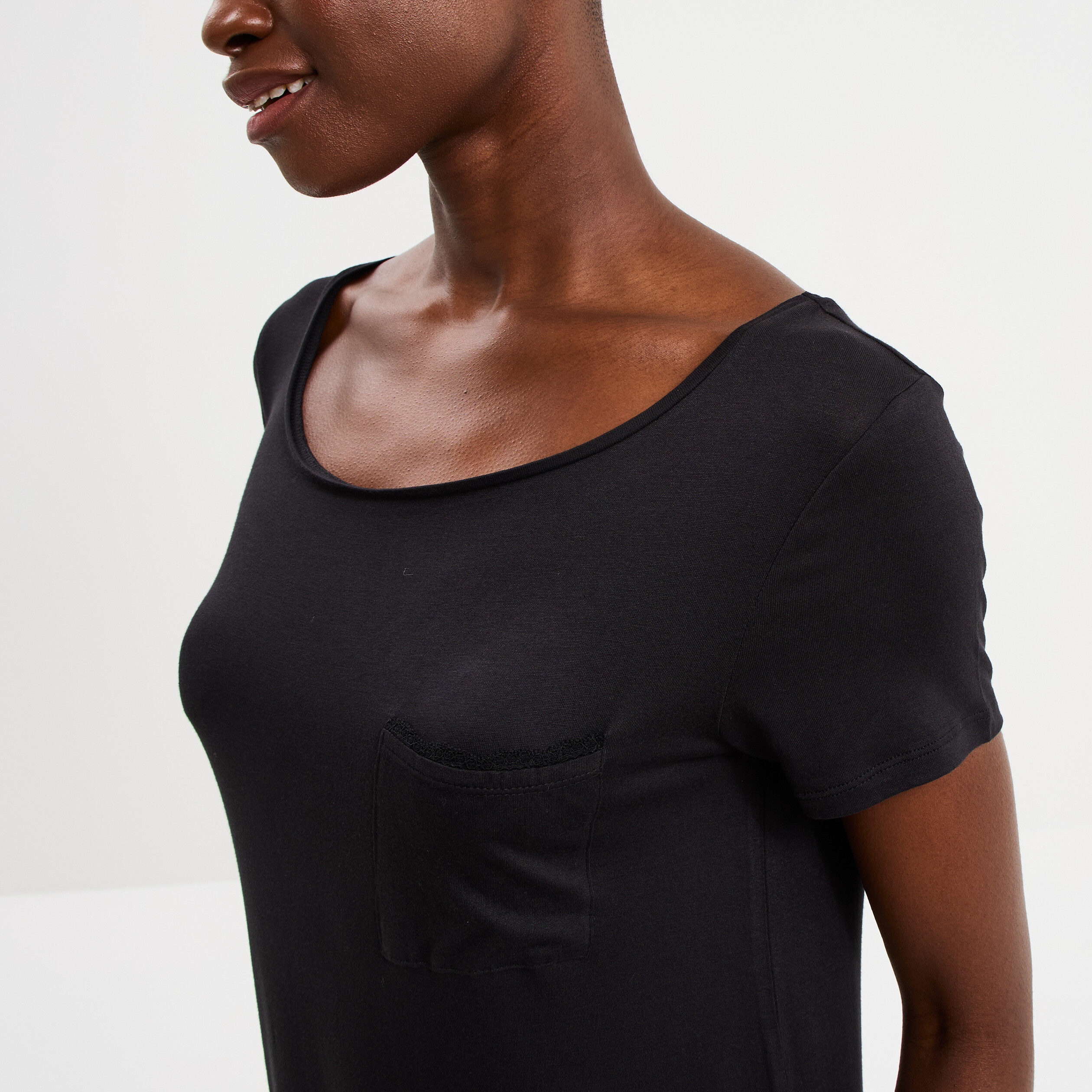Chemise de nuit manches courtes noir femme
