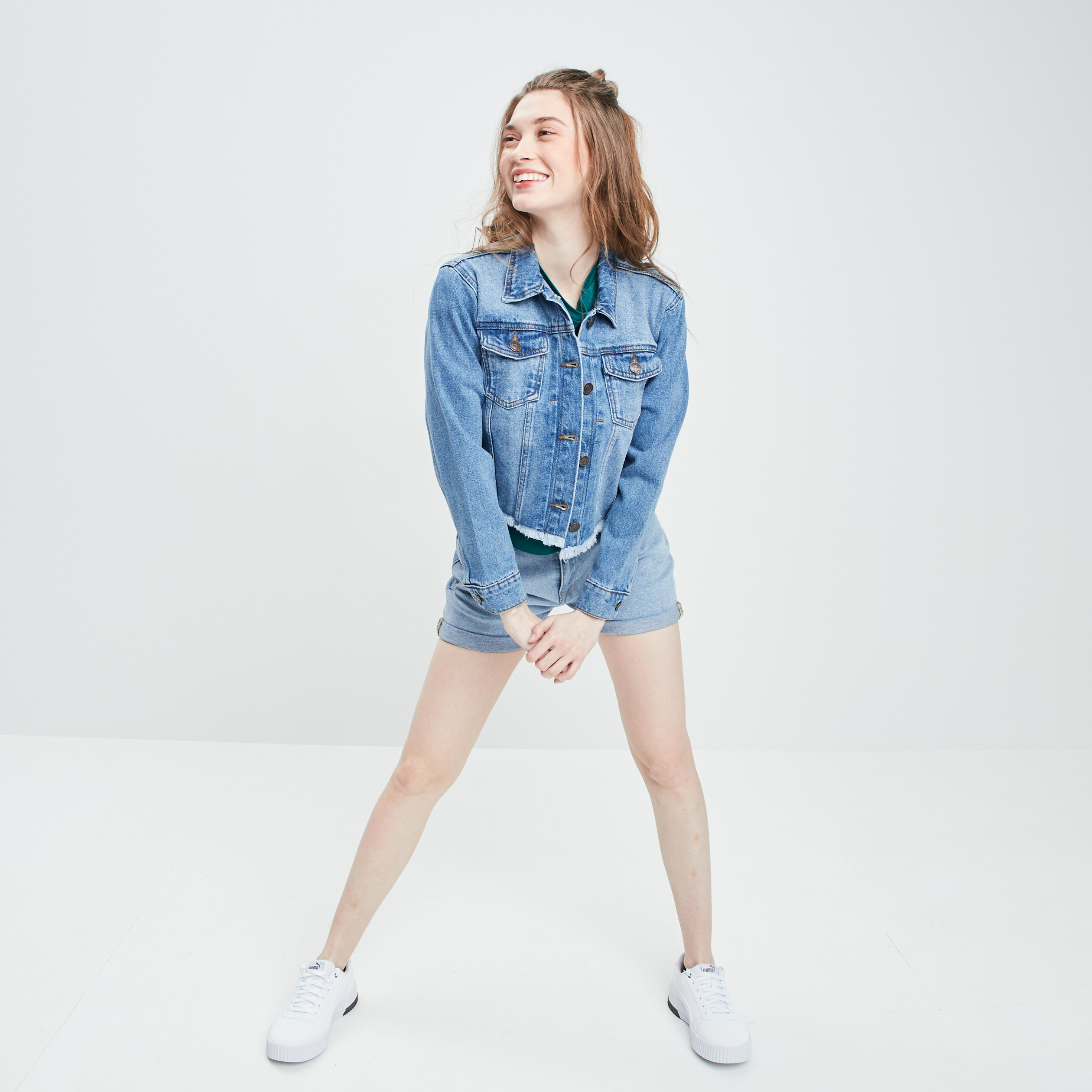 short mom en jean denim bleach femme Short mom en jean denim bleach femme