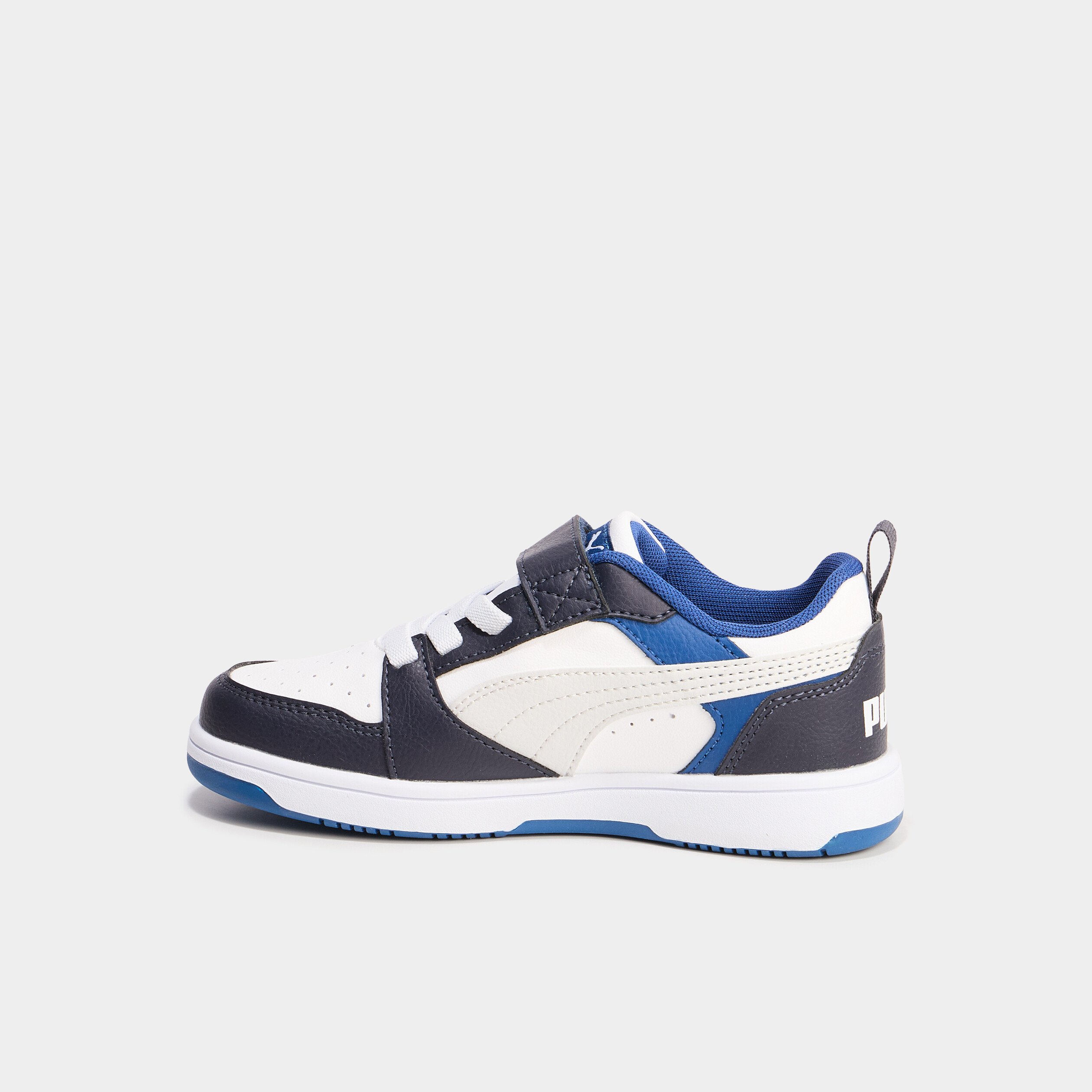 tennis basses a lacets puma v6 bleu fonce garcon Tennis basses à lacets Puma V6 bleu foncé garçon