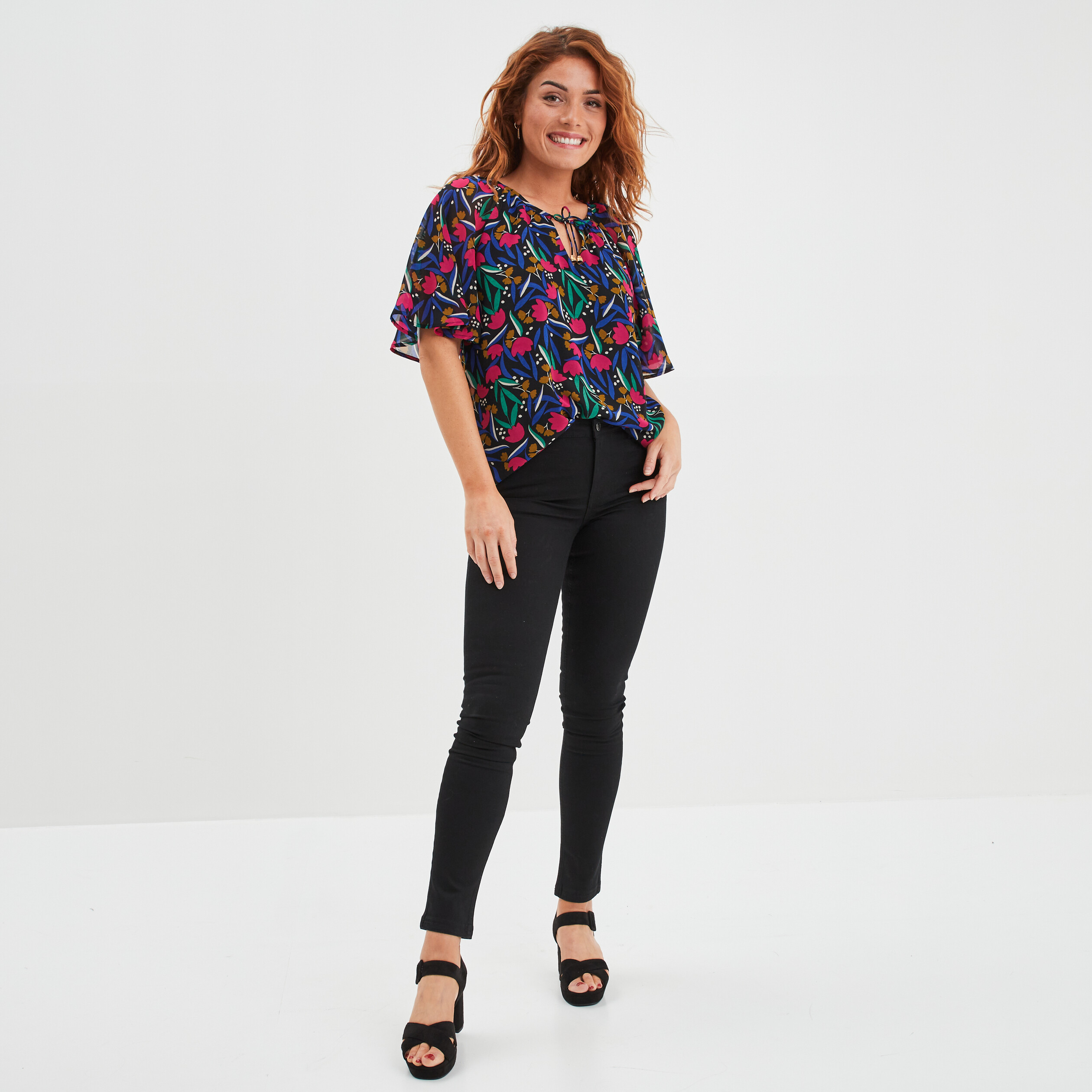blouse col tunisien avec cordons noir femme Blouse col tunisien avec cordons noir femme