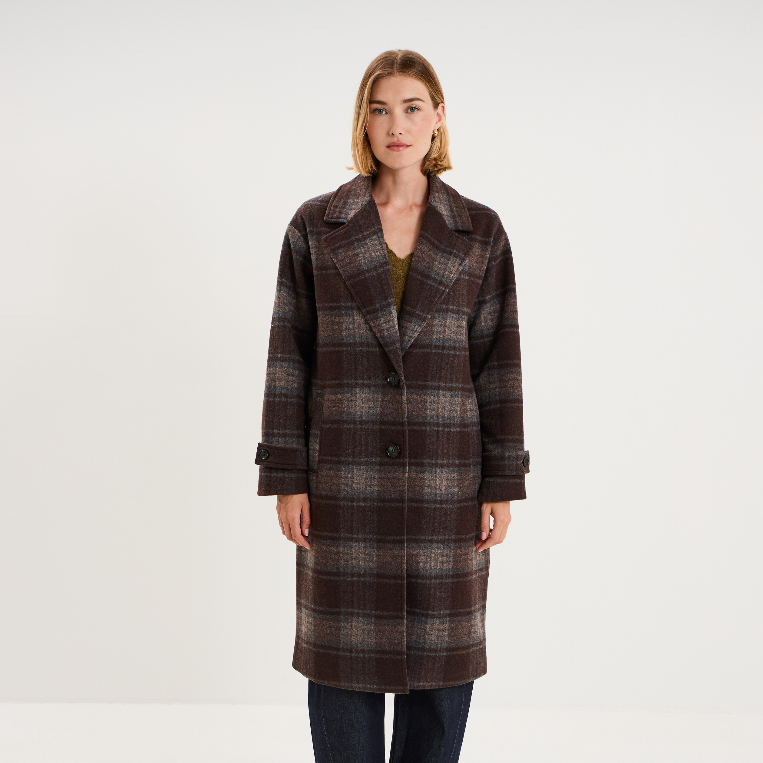 Manteau long oversize boutonn&eacute; marron chocolat femme