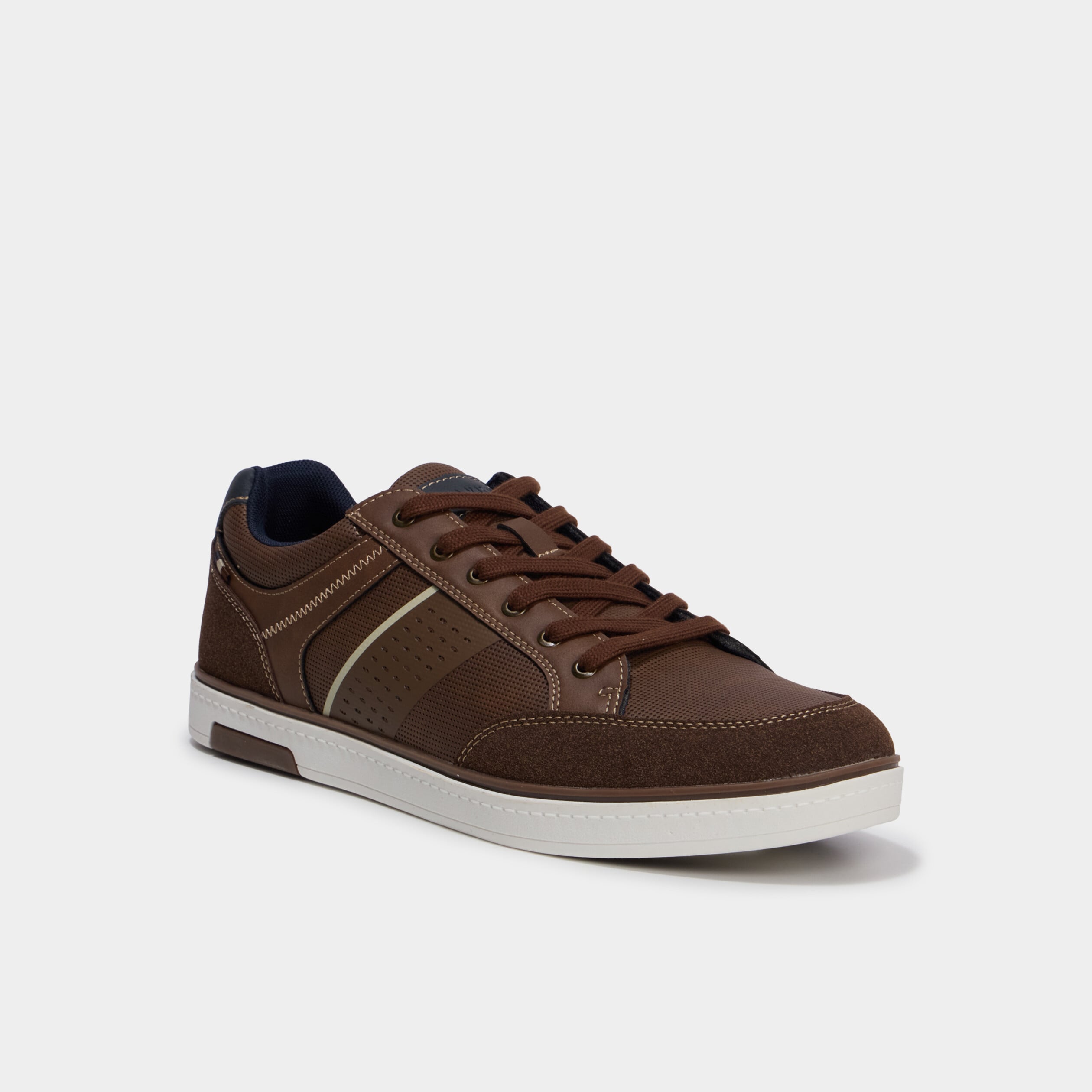 Tennis basses &agrave; lacets marron homme