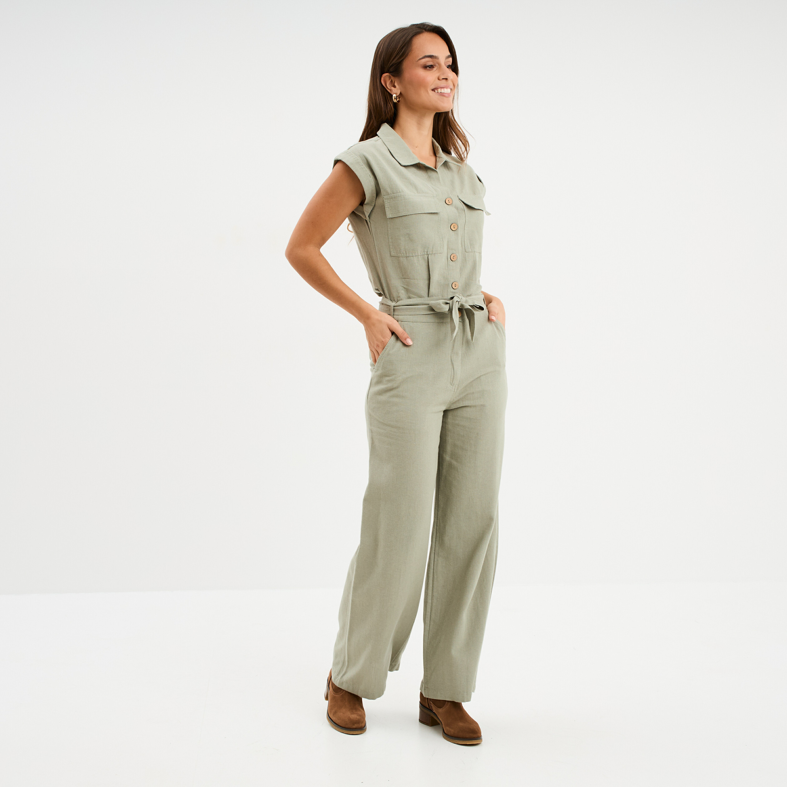 combinaison pantalon ceinturee vert kaki femme Combinaison pantalon ceinturée vert kaki femme