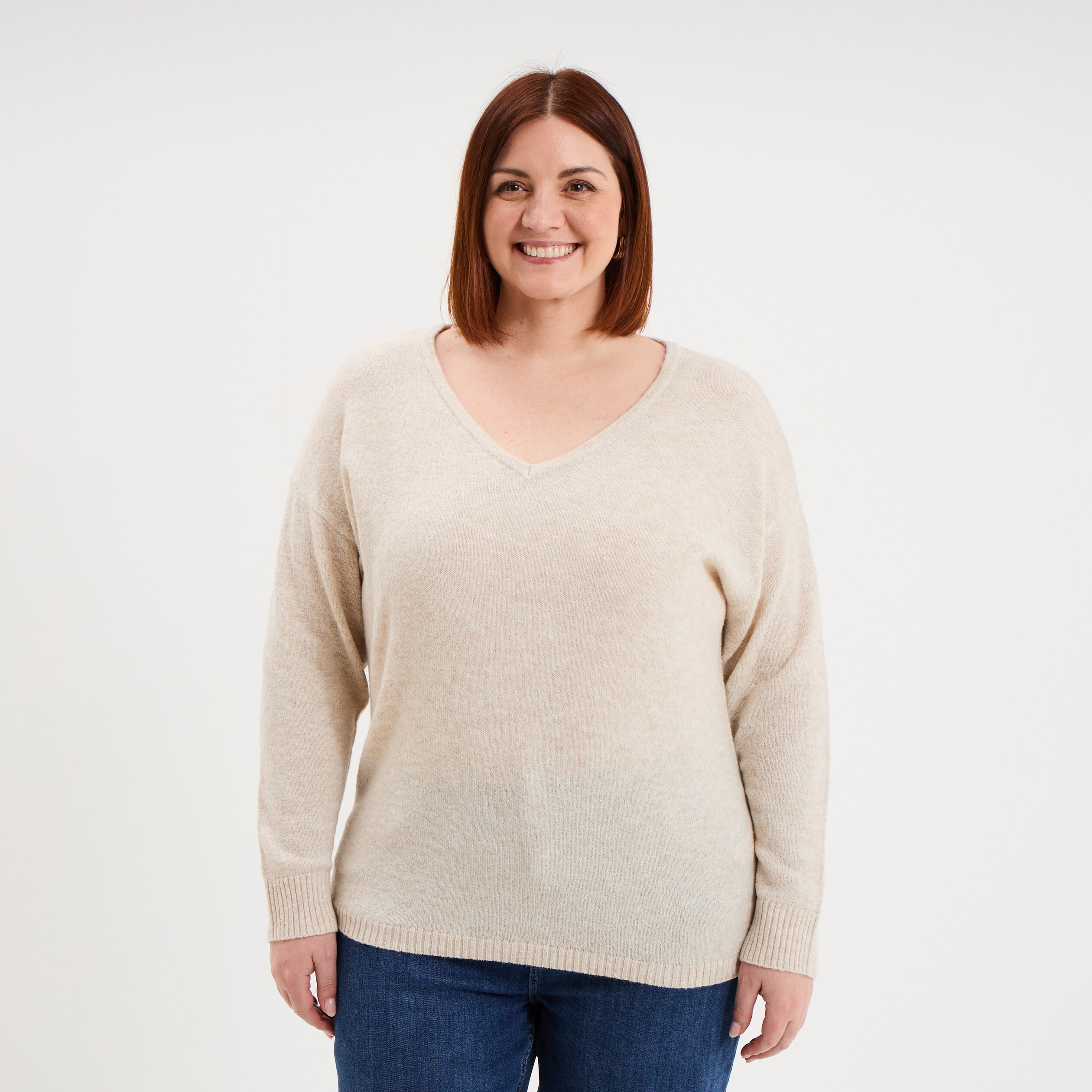 Pull col en V manches longues beige femme grande taille