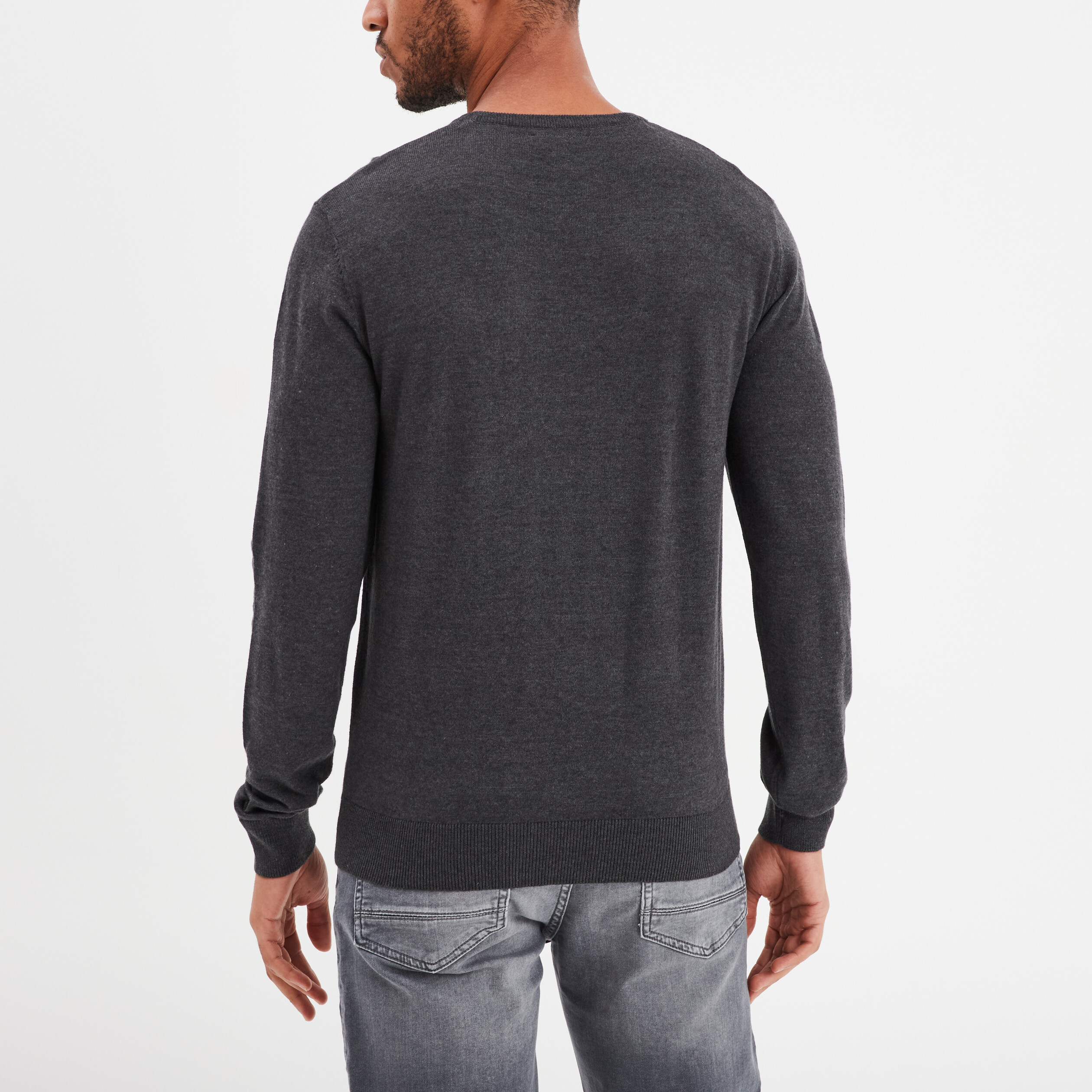 pull droit col rond coton melange gris fonce homme Pull droit col rond coton mélangé gris foncé homme