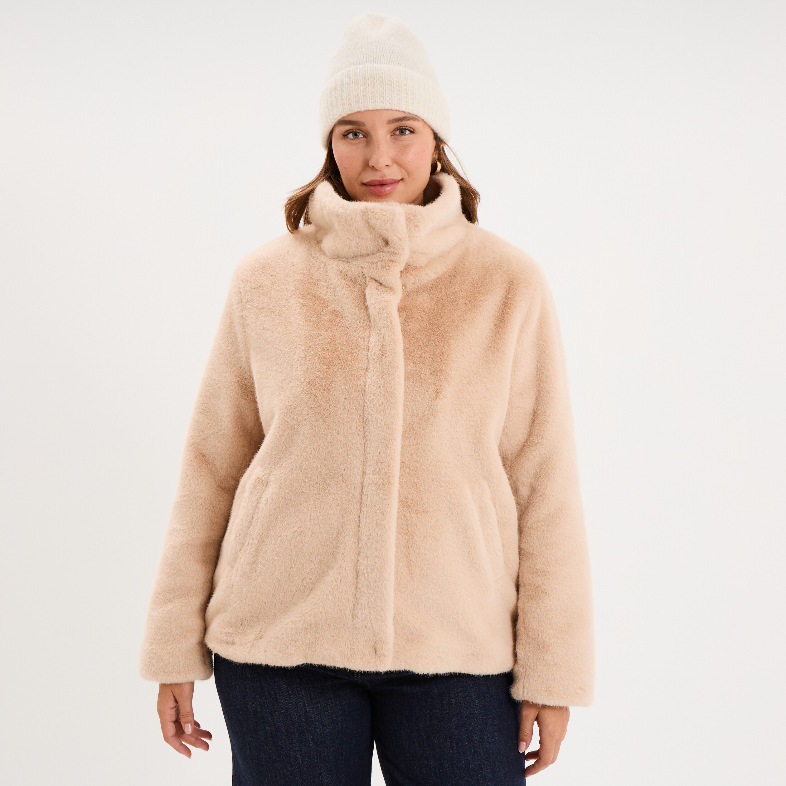 Veste fausse fourrure col montant beige femme grande taille