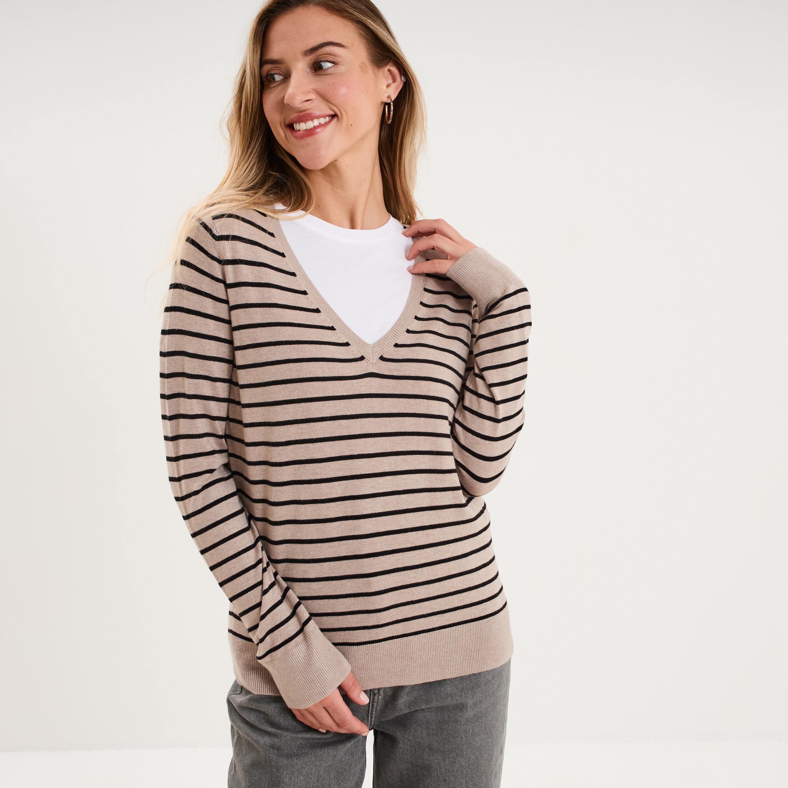 Pull col en V manches longues beige clair femme